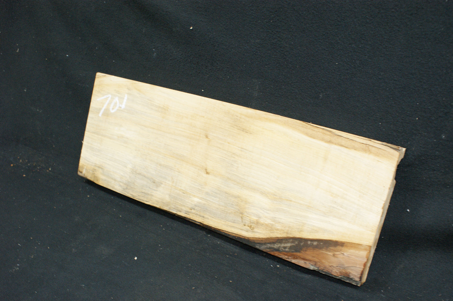 Lime wood, shelving, woodcarving, mantel     (701)