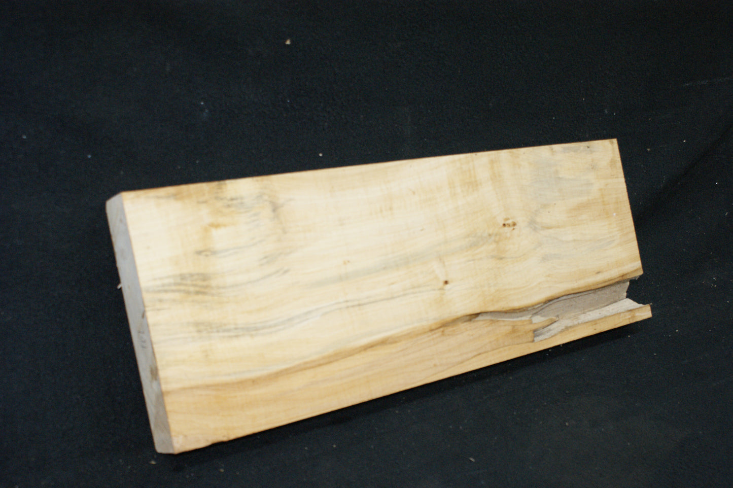 Lime wood, shelving, woodcarving, mantel     (701)
