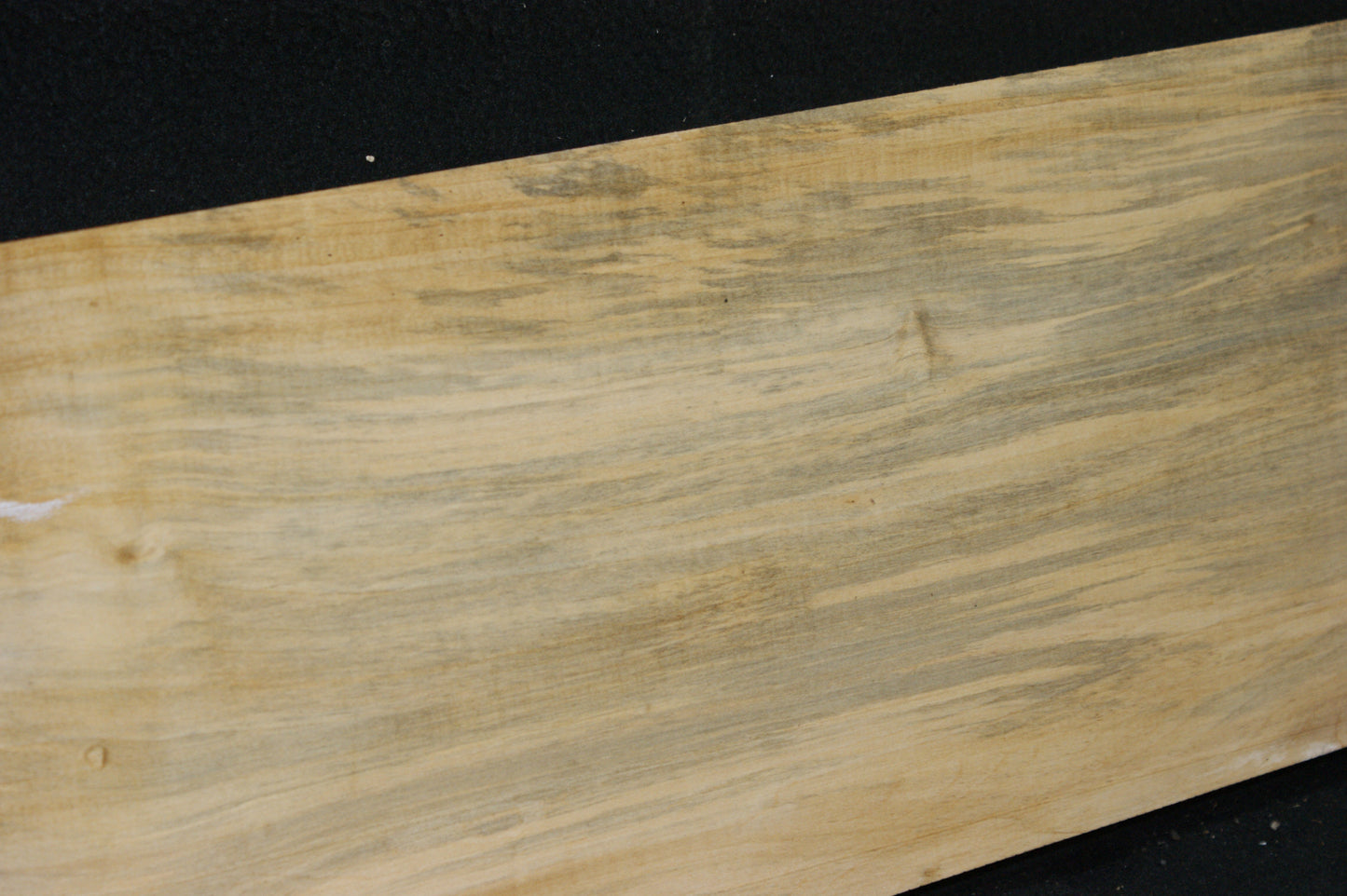 Lime wood, shelving, woodcarving, mantel     (702)