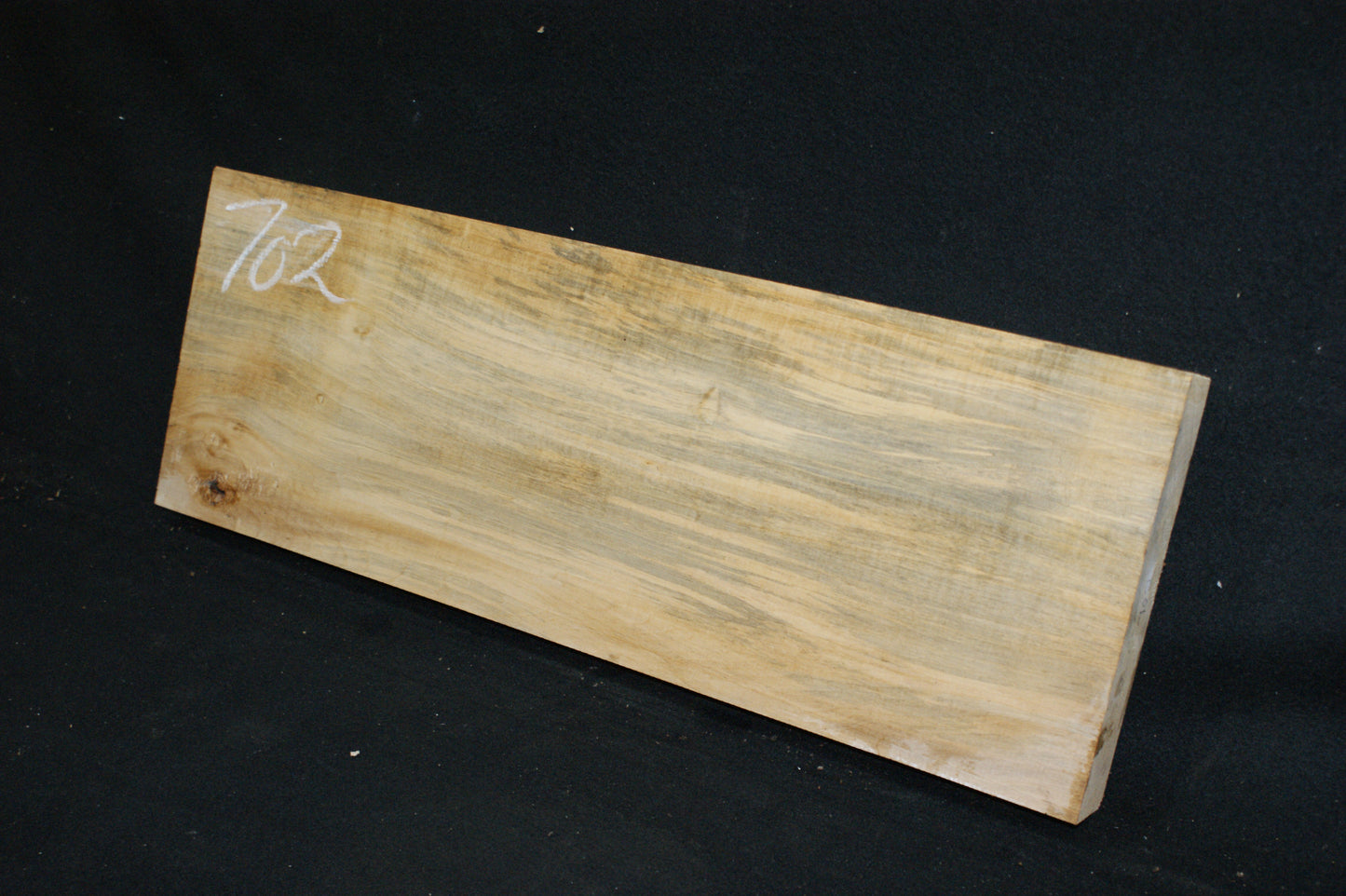 Lime wood, shelving, woodcarving, mantel     (702)