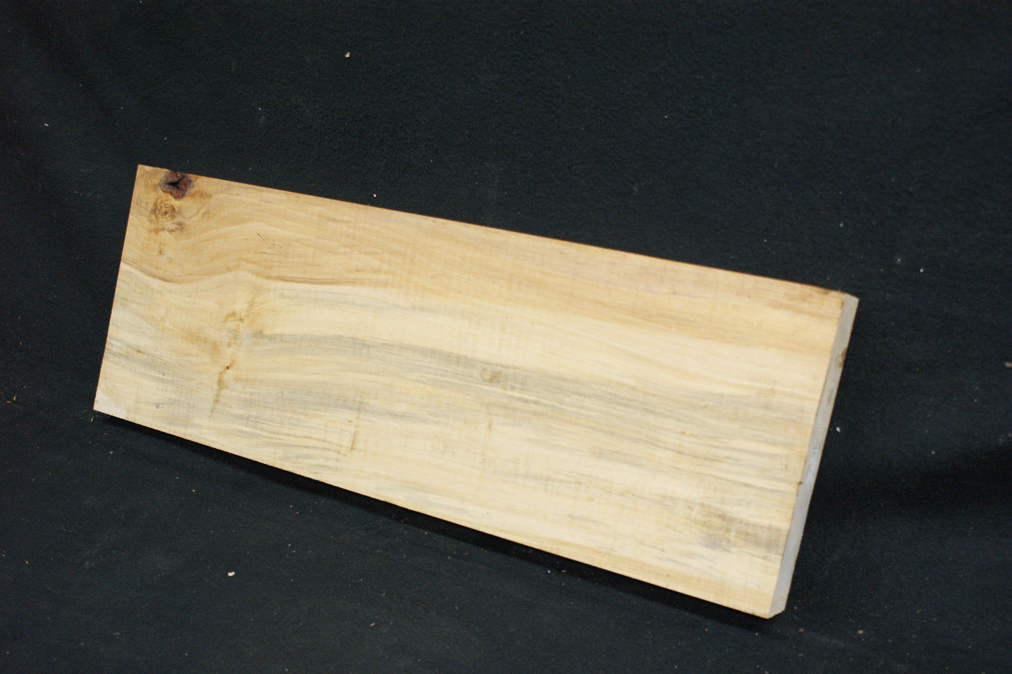 Lime wood, shelving, woodcarving, mantel     (702)