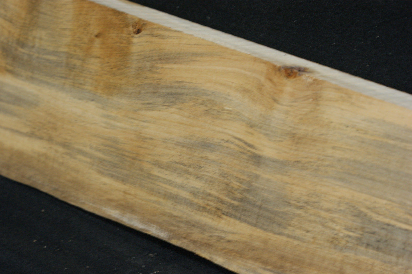 Lime wood, shelving, woodcarving, mantel     (703)