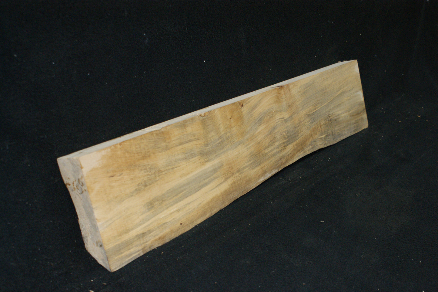 Lime wood, shelving, woodcarving, mantel     (703)