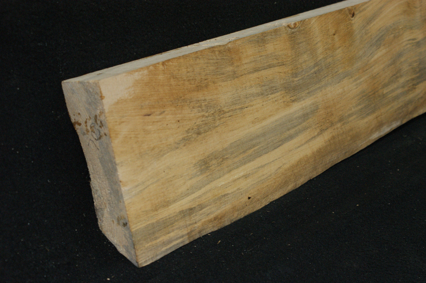 Lime wood, shelving, woodcarving, mantel     (703)