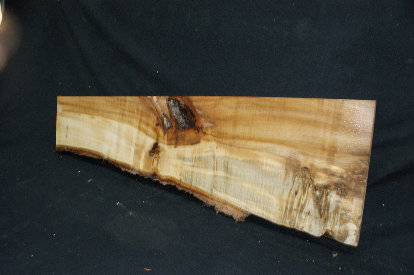 Lime wood, shelving, woodcarving, mantel     (707)