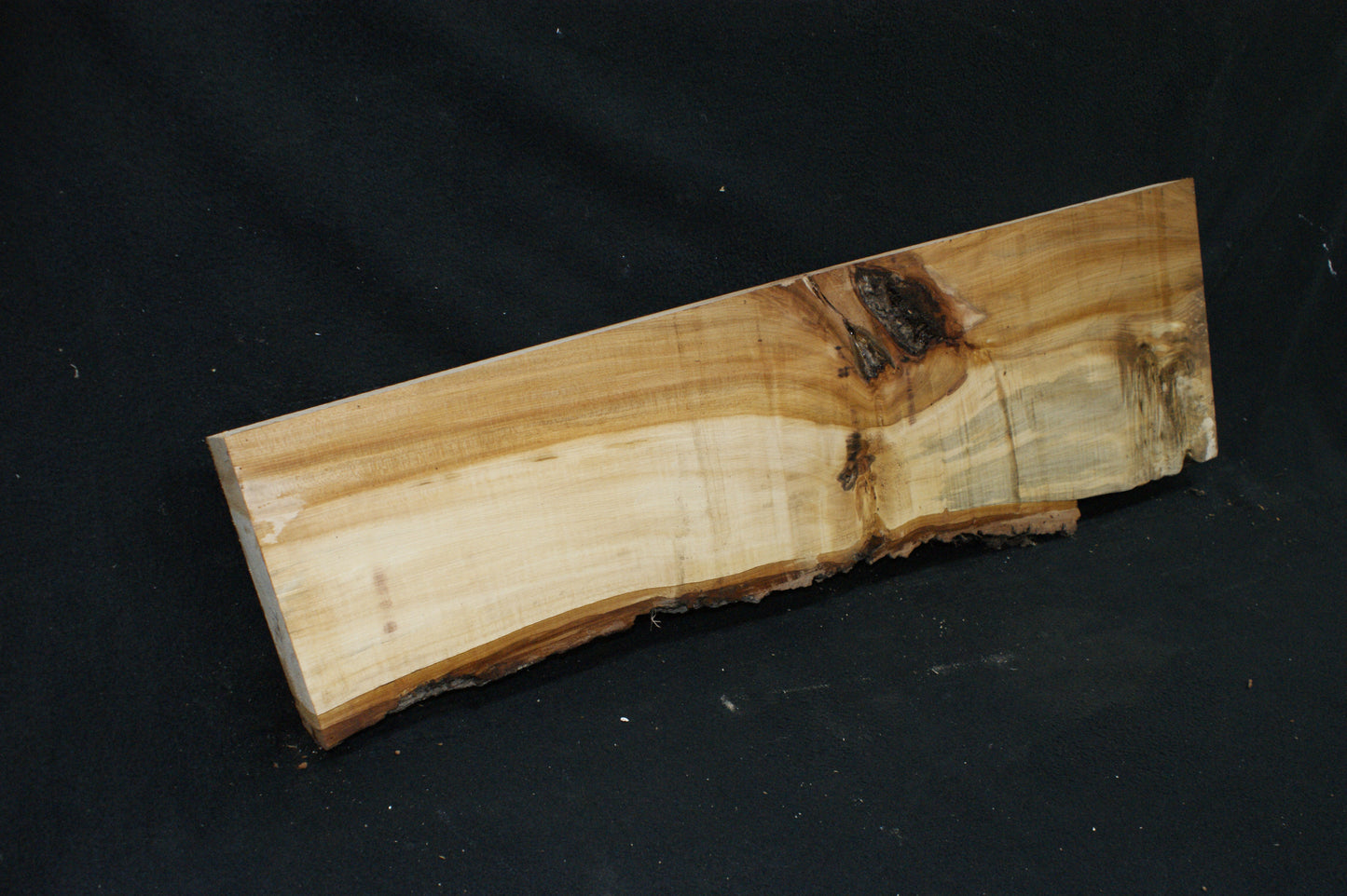 Lime wood, shelving, woodcarving, mantel     (707)