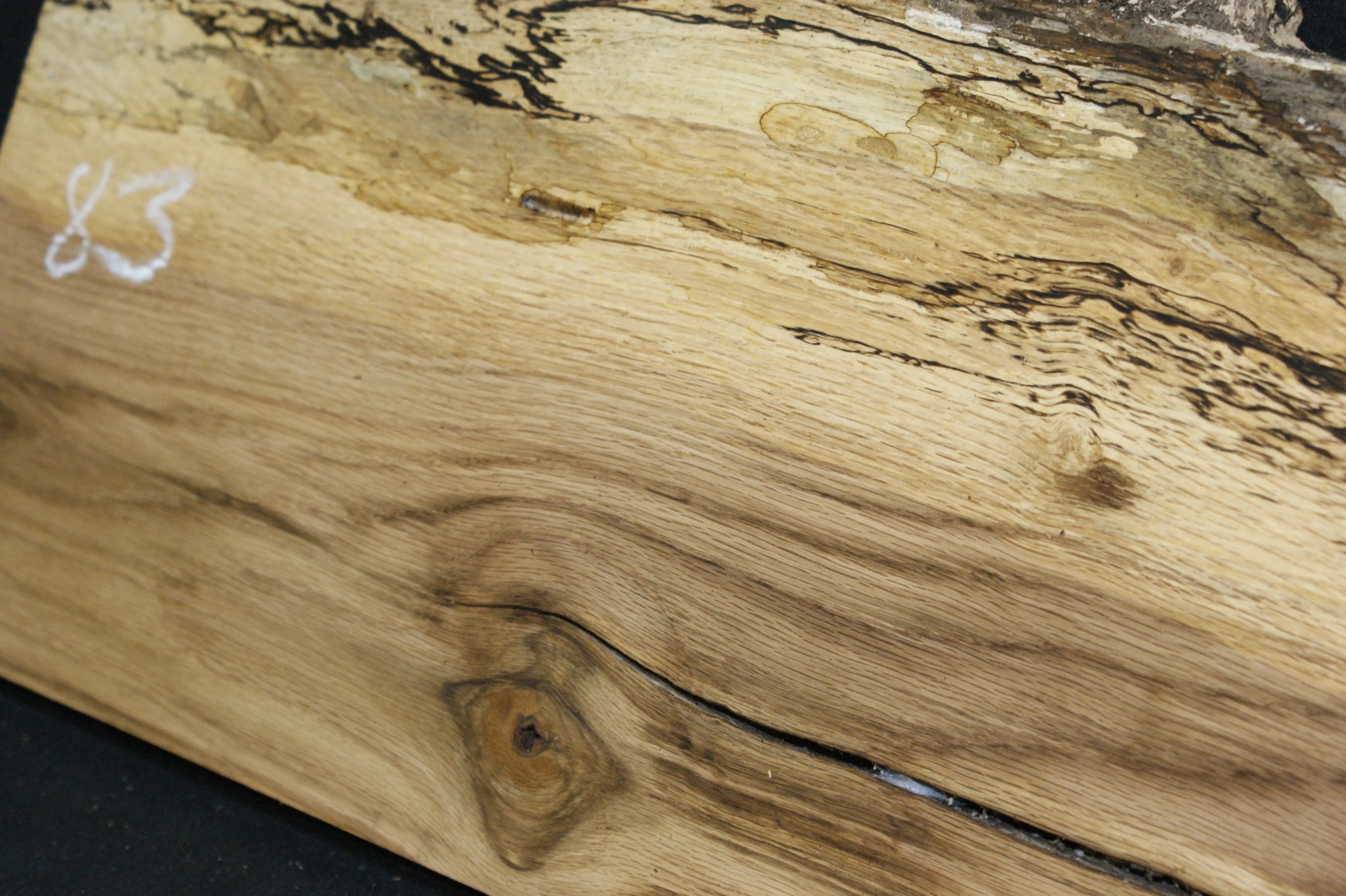 (83) SPALTED TURKEY OAK, 780 L x 310 W x 45 D mm RUSTIC HARDWOOD, CRAFTS, SHELVING Oak & Burr Oak