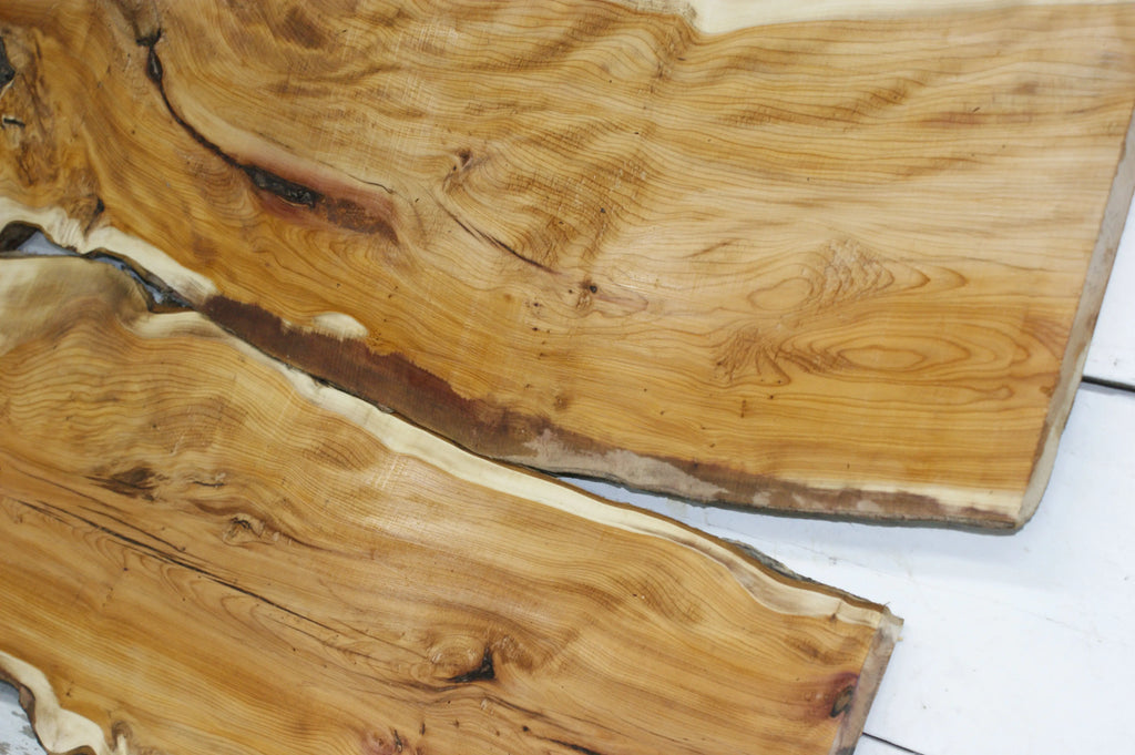 English Yew Resin Table Set 1278 L x 808 W x 26 D (mm)      (836) Yew