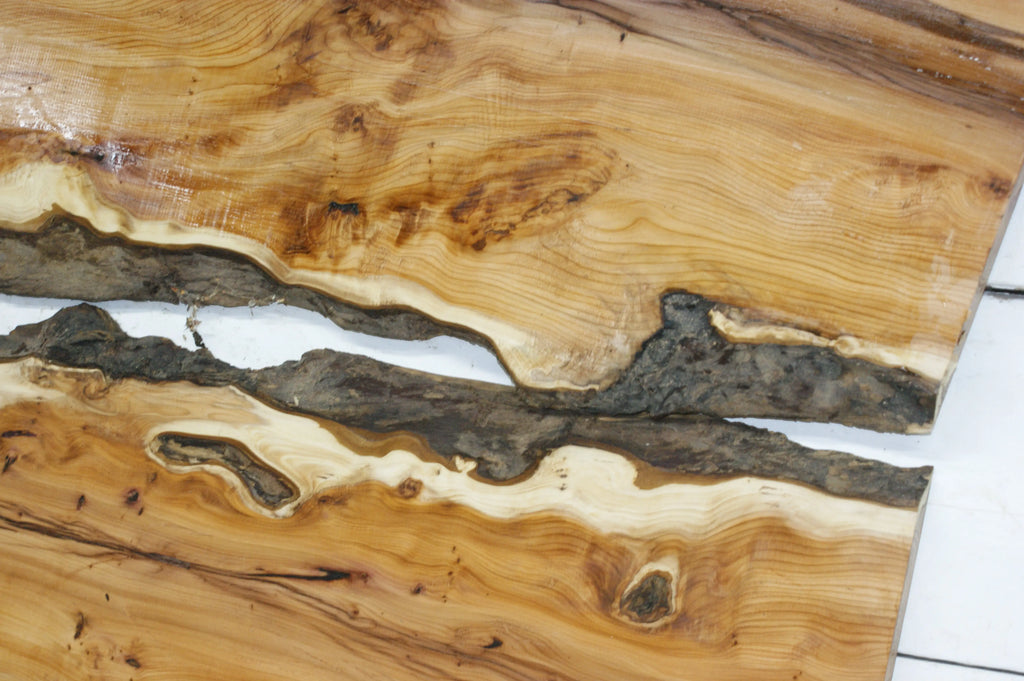 English Yew Resin Table Set 1278 L x 808 W x 26 D (mm)      (836) Yew
