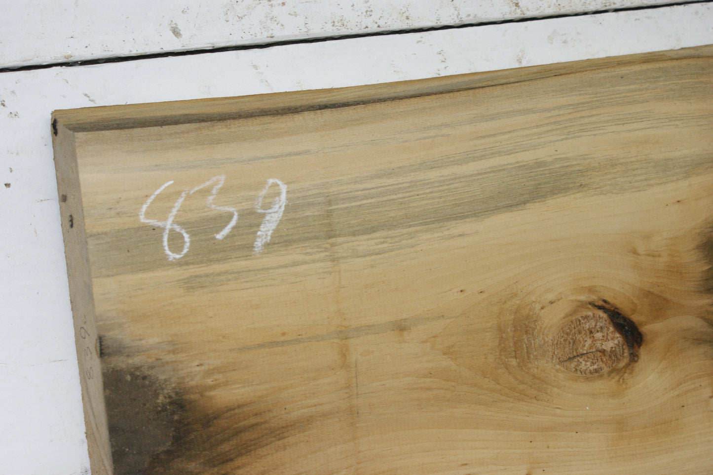 Lime for woodcarving 1110 L x 390 W x 41 D (mm)    (839)