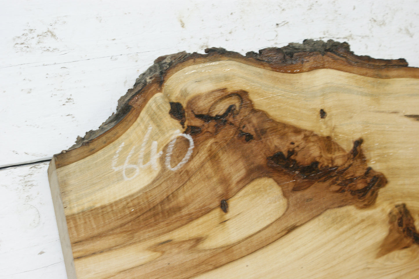 Lime for woodcarving 563 L x 261 W x 36 D (mm)    (840)