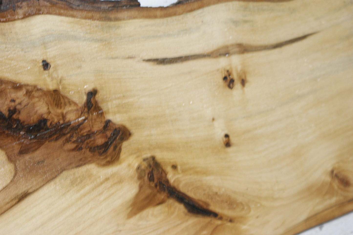 Lime for woodcarving 563 L x 261 W x 36 D (mm)    (840)