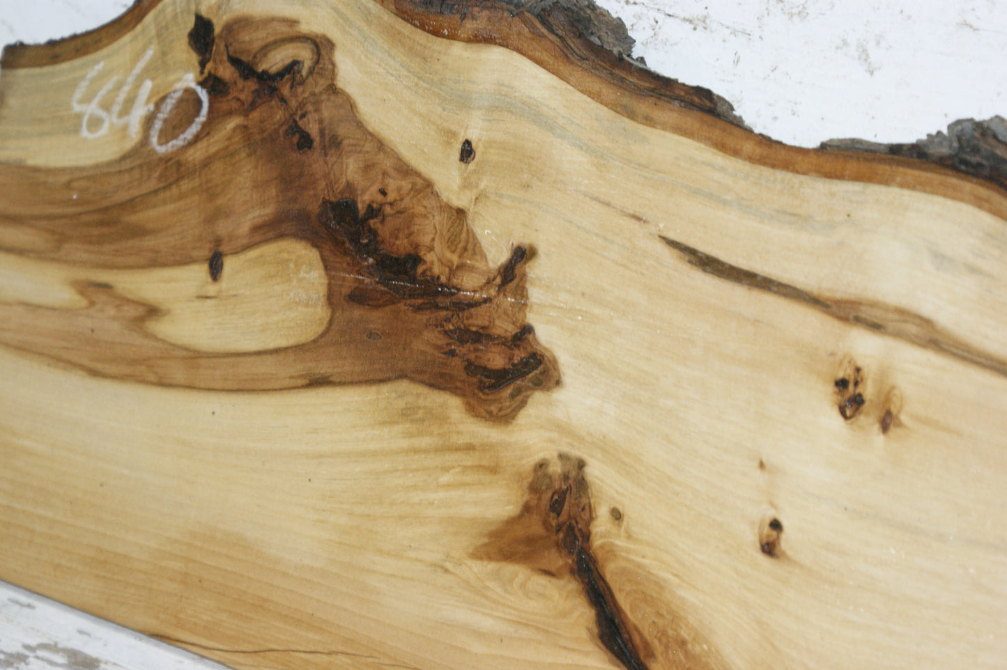 Lime for woodcarving 563 L x 261 W x 36 D (mm)    (840)