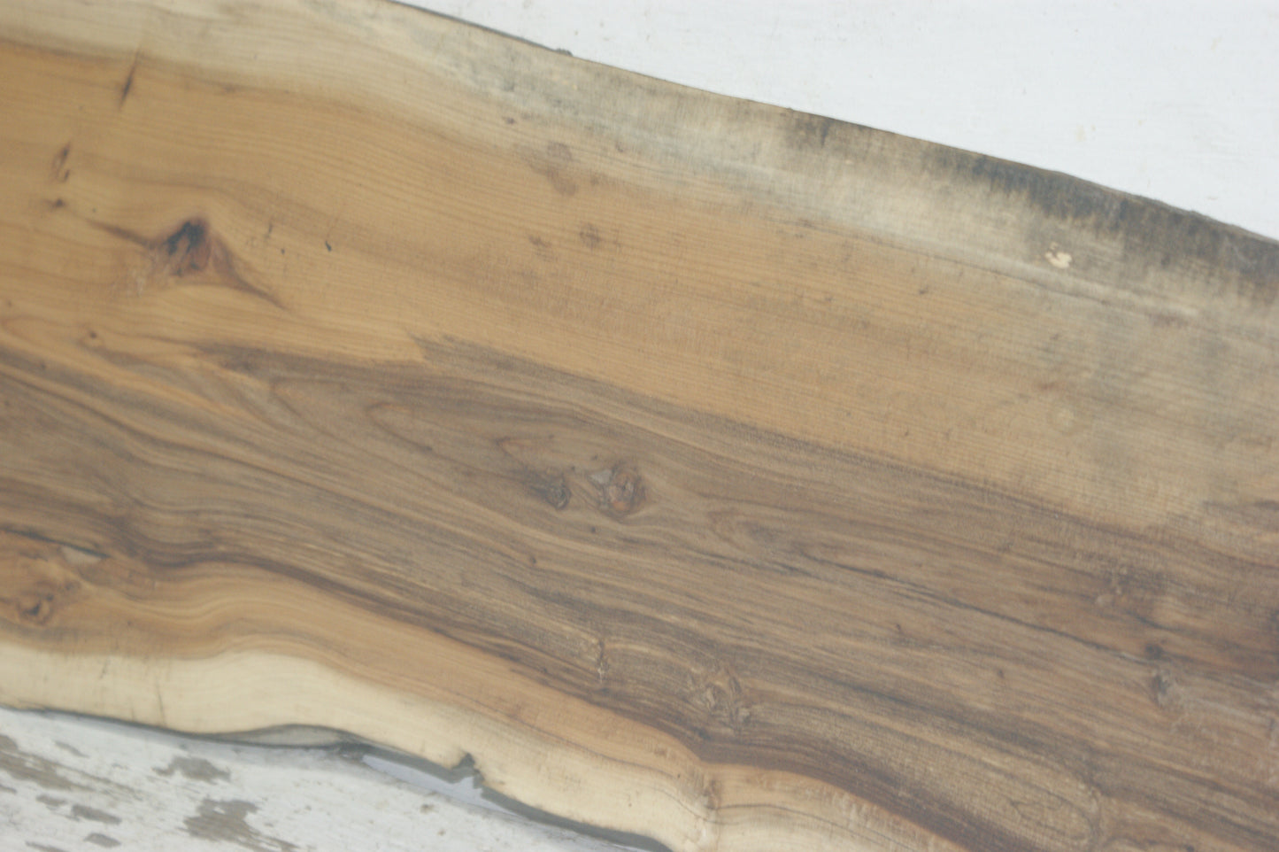 English Yew rustic hardwood 917 L x 242 W x 37 D (mm)      (848)