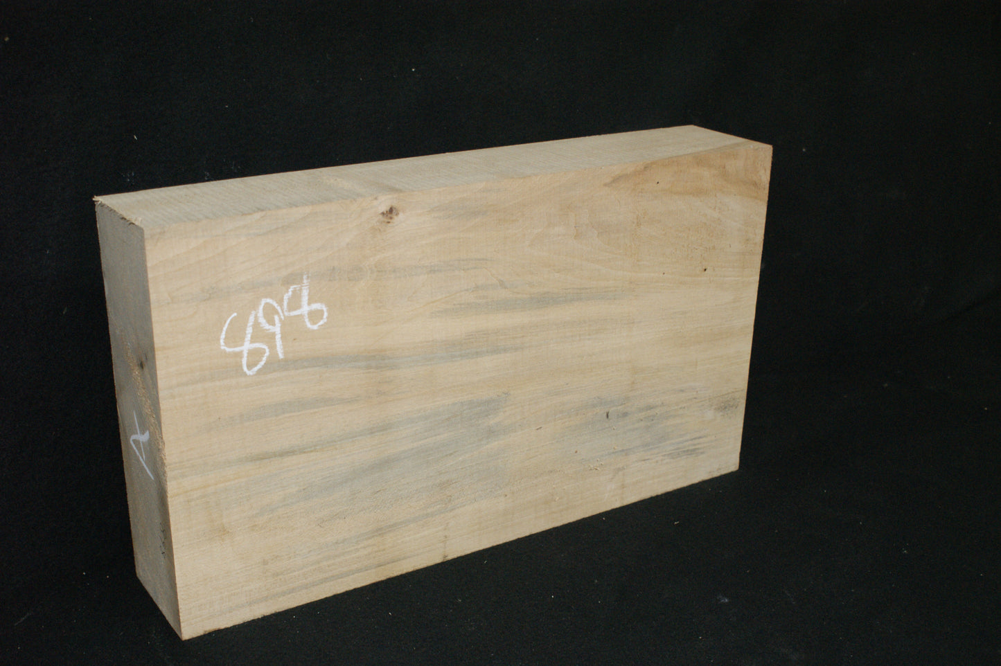 Lime for woodcarving 461 L x 261 W x 90 D (mm)    (898)