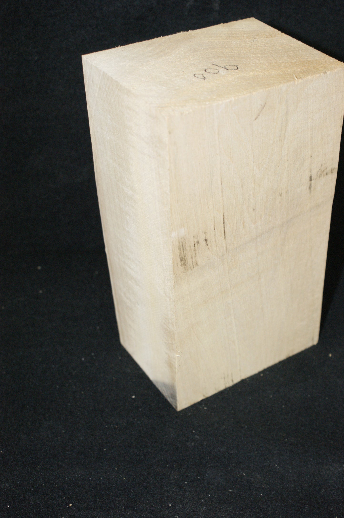 Lime block  for woodcarving & sculpting 205 L x 114 W x 87 D (mm)    (900)