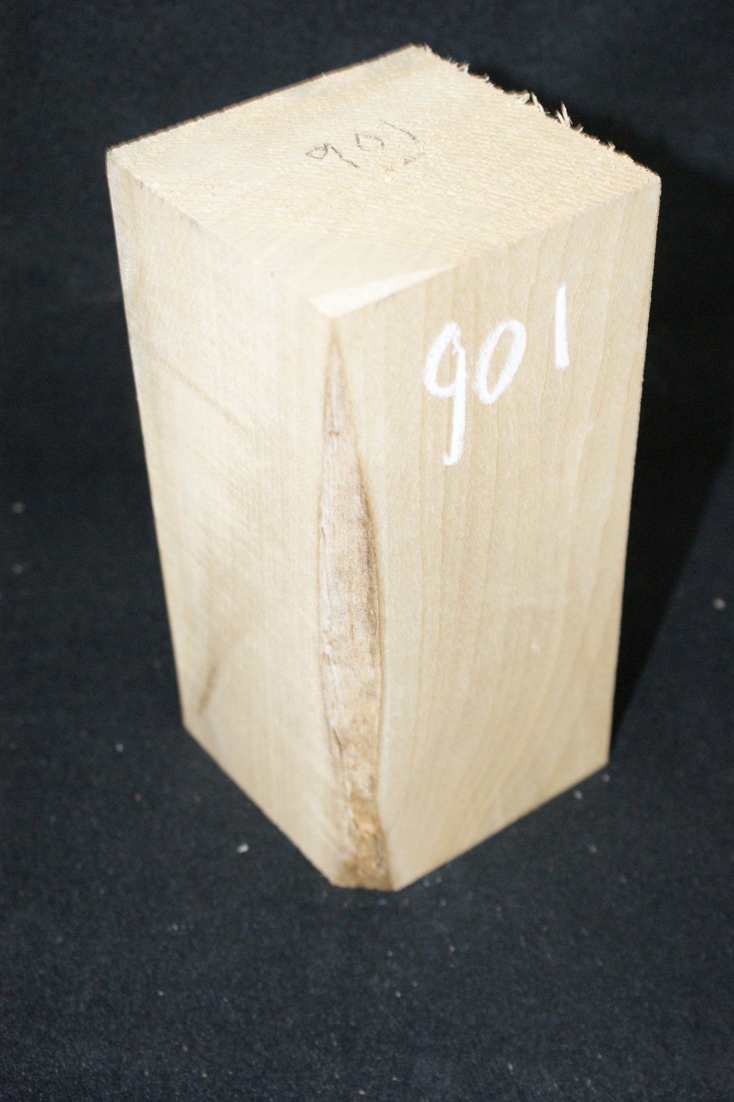 Lime block  for woodcarving & sculpting 173 L x 81 W x 81 D (mm)    (901)