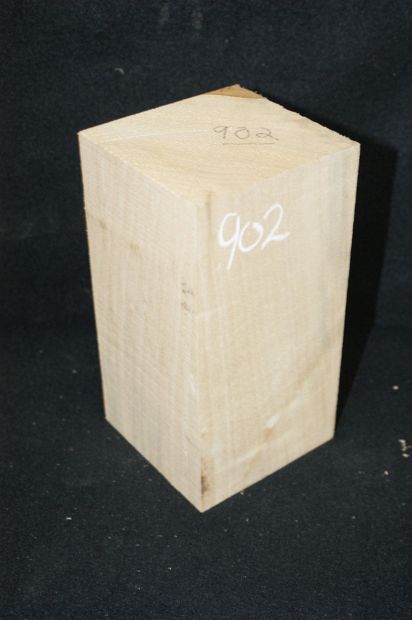 Lime block  for woodcarving & sculpting 175 L x 90 W x 90 D (mm)    (902)