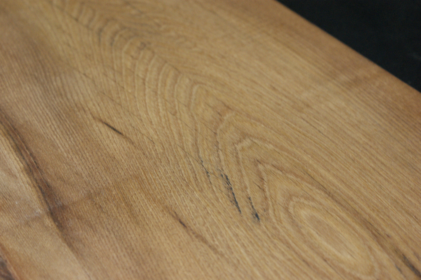 Hardwood Elm Chopping Block 615 L x 315 W x 35 D (mm) (911)