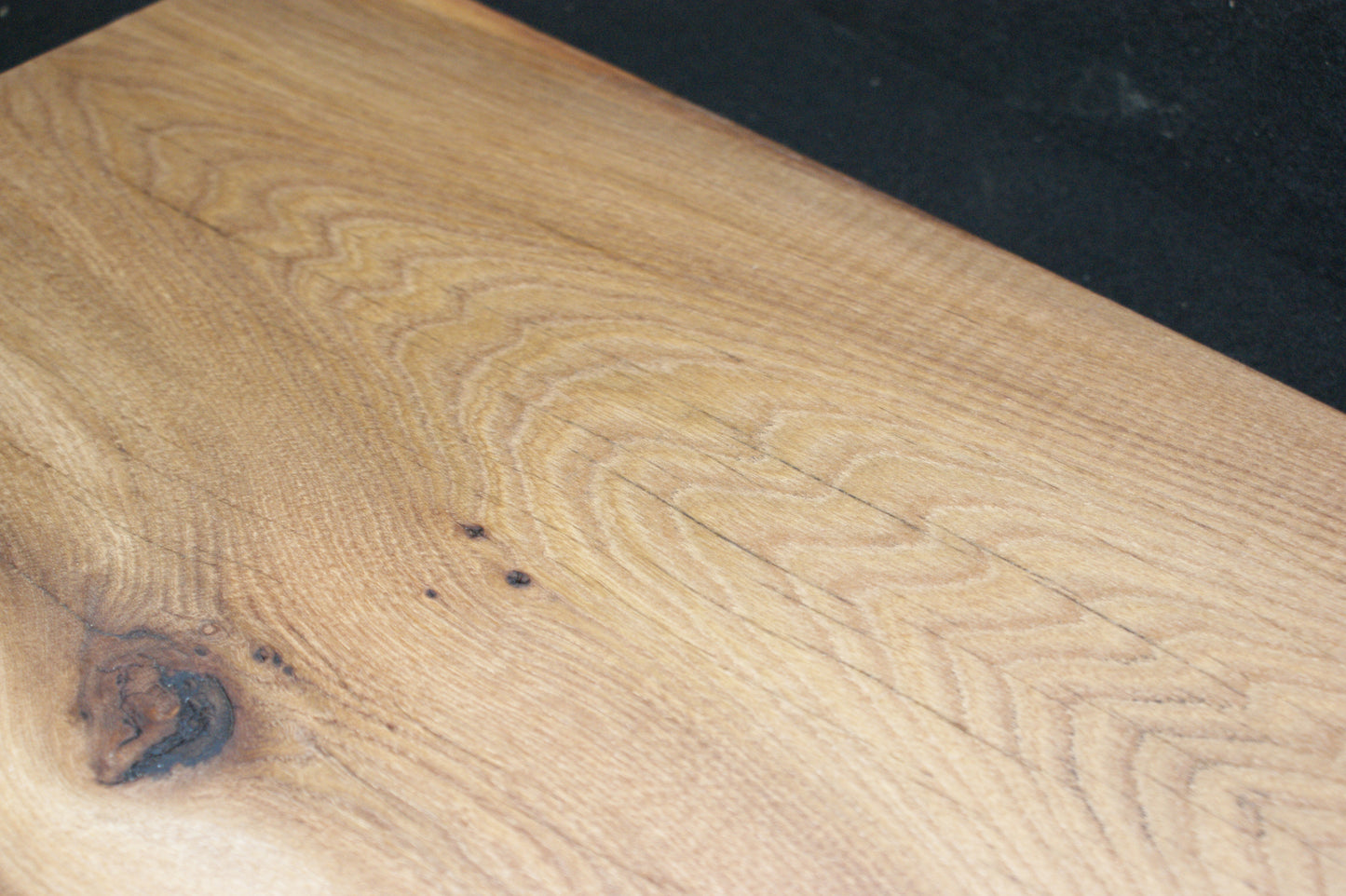 Hardwood Elm Chopping Block 615 L x 315 W x 35 D (mm) (911)