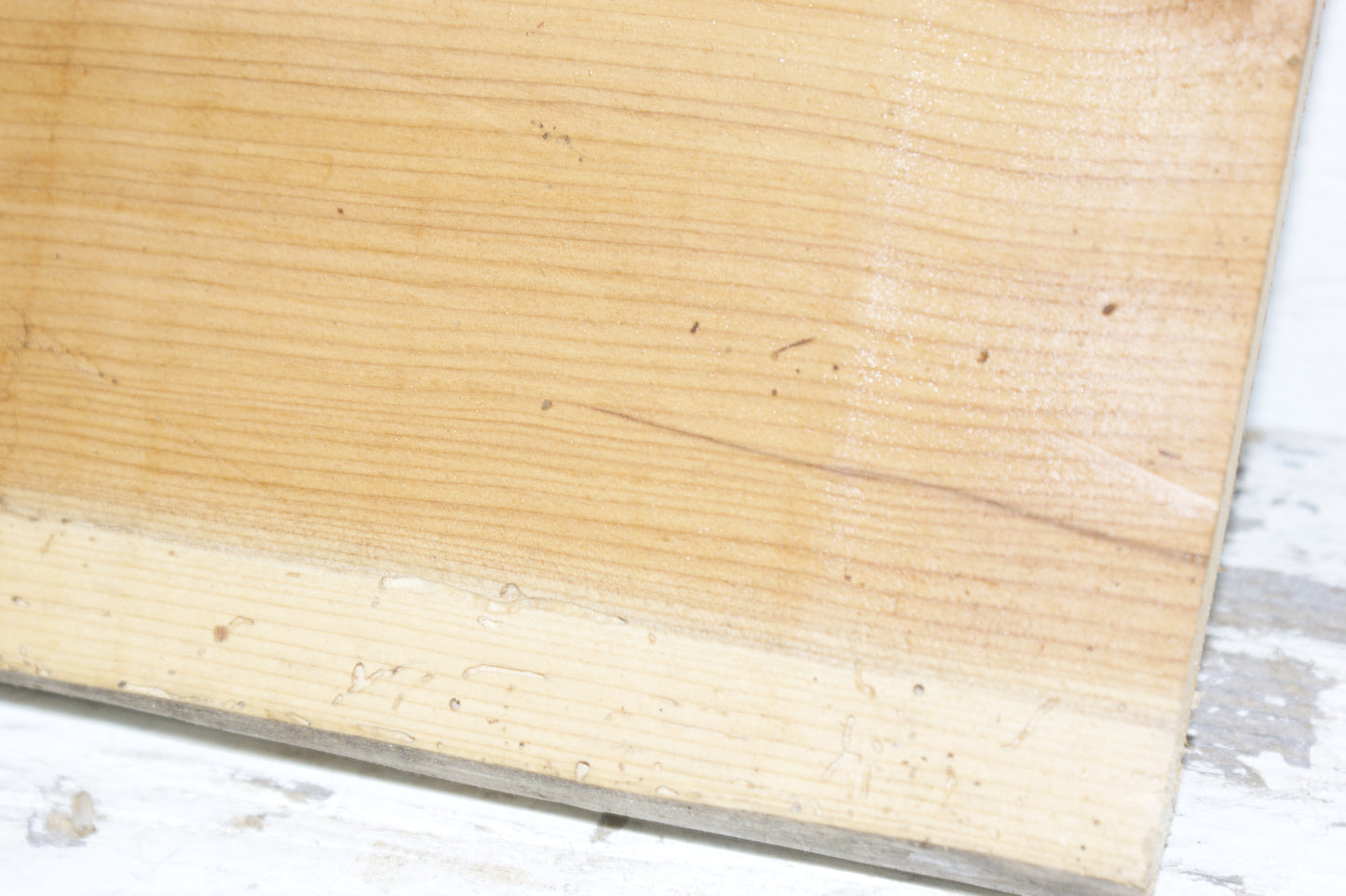 Hardwood Yew Shelf, plank 1025 L x 280 W x 17 D (mm)   (928)