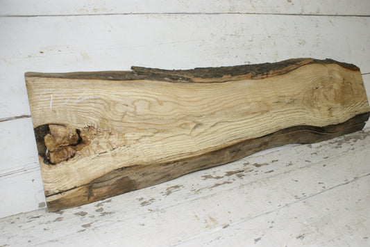 English Ash hardwood board 1067 L x 311 W x 40 D (mm)      (932)