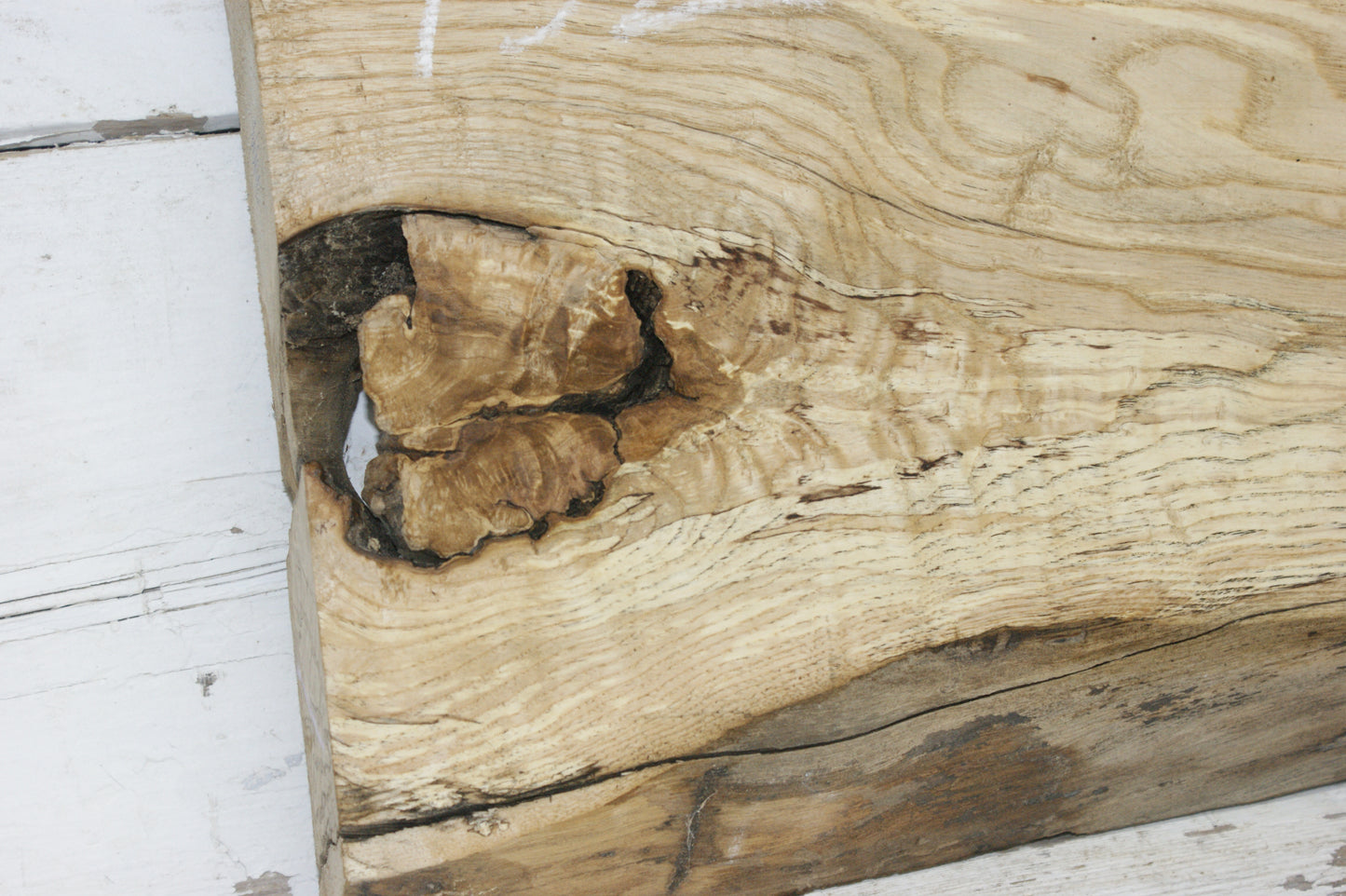 English Ash hardwood board 1067 L x 311 W x 40 D (mm)      (932)