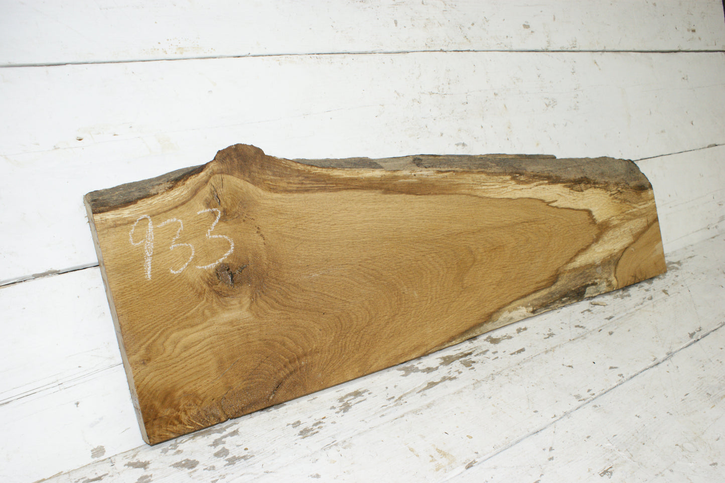 OAK HARDWOOD PLANK, CRAFTS, SHELVING  965 L x 293 W x 37 D mm (933)