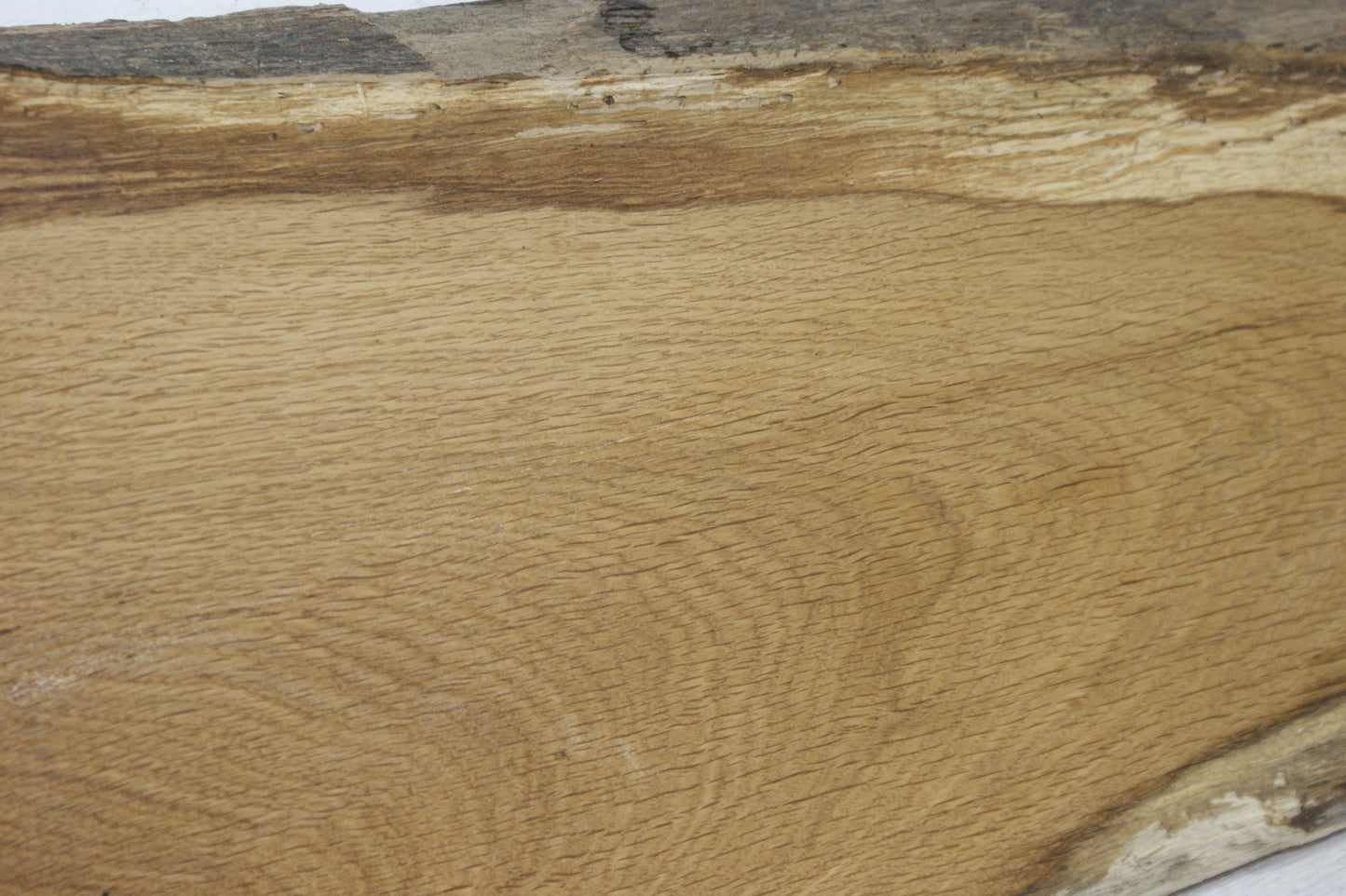 OAK HARDWOOD PLANK, CRAFTS, SHELVING  965 L x 293 W x 37 D mm (933)