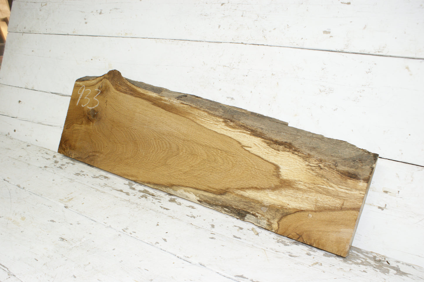 OAK HARDWOOD PLANK, CRAFTS, SHELVING  965 L x 293 W x 37 D mm (933)