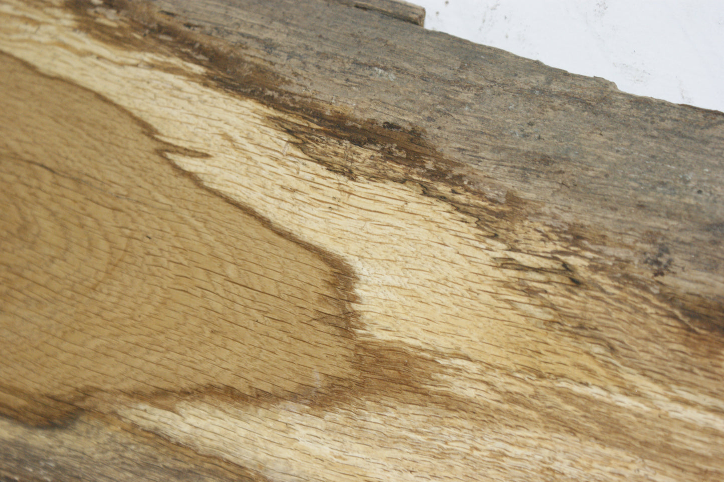 OAK HARDWOOD PLANK, CRAFTS, SHELVING  965 L x 293 W x 37 D mm (933)