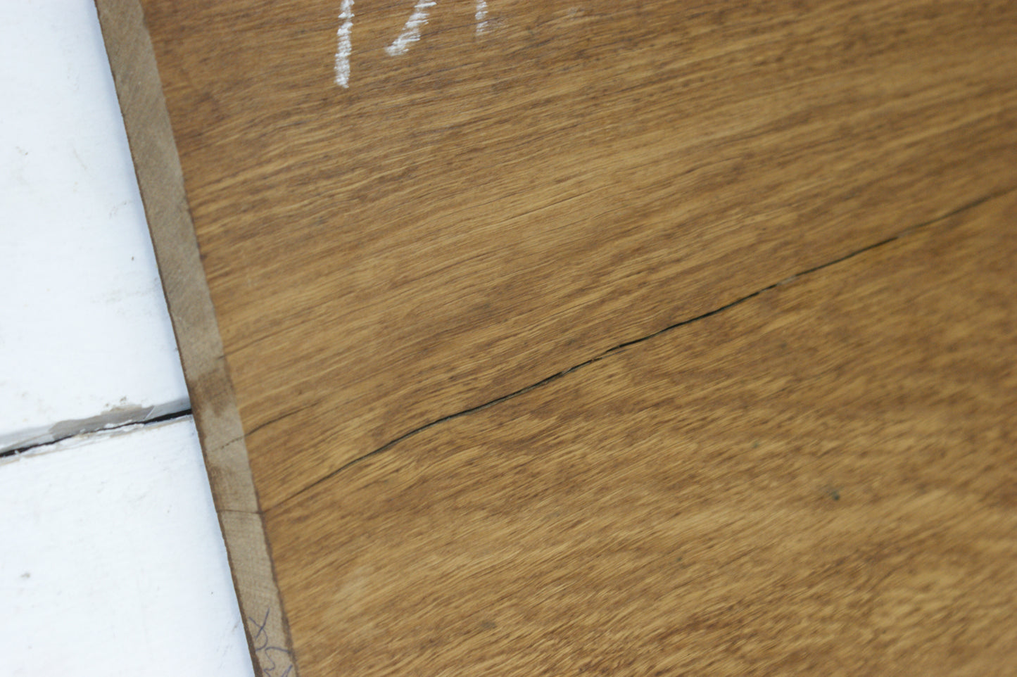 BROWN OAK HARDWOOD PLANK, CRAFTS, SHELVING  903 L x 393 W x 18 D mm (934)