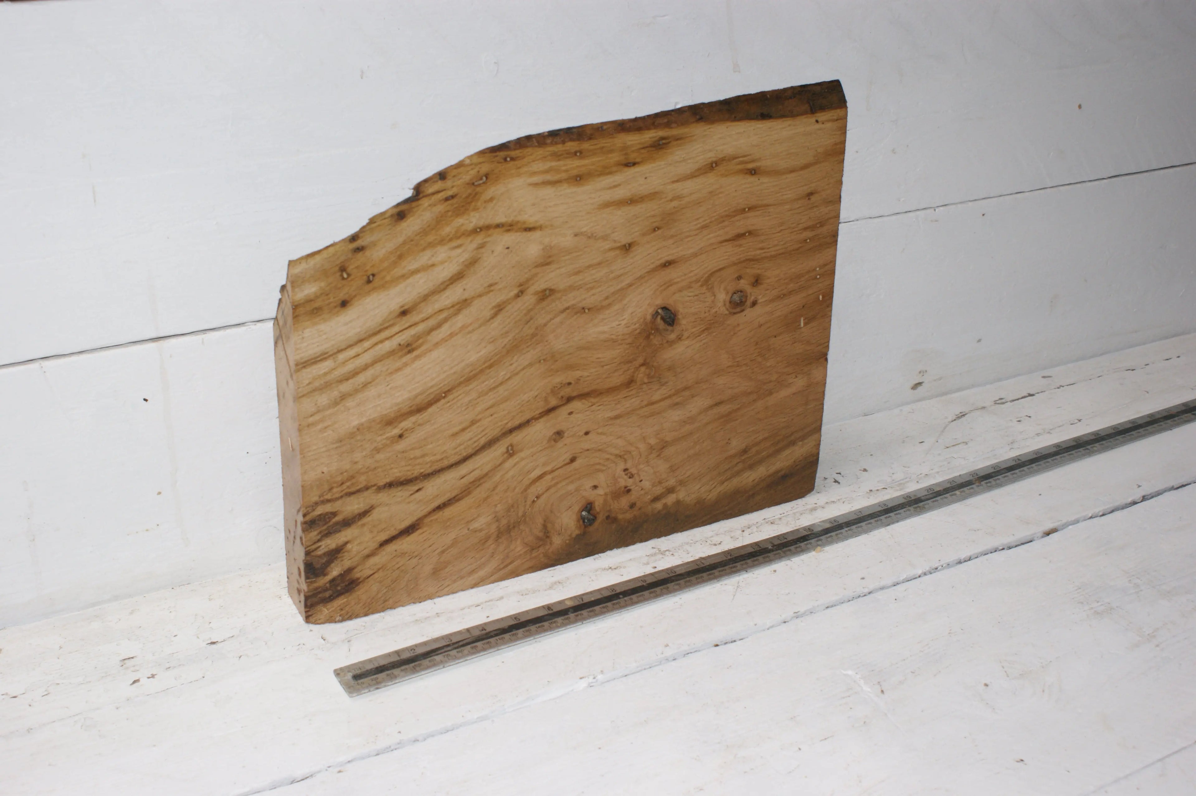 Oak   415 L x 330-260 W x 47 D mm (130) Oak & Burr Oak