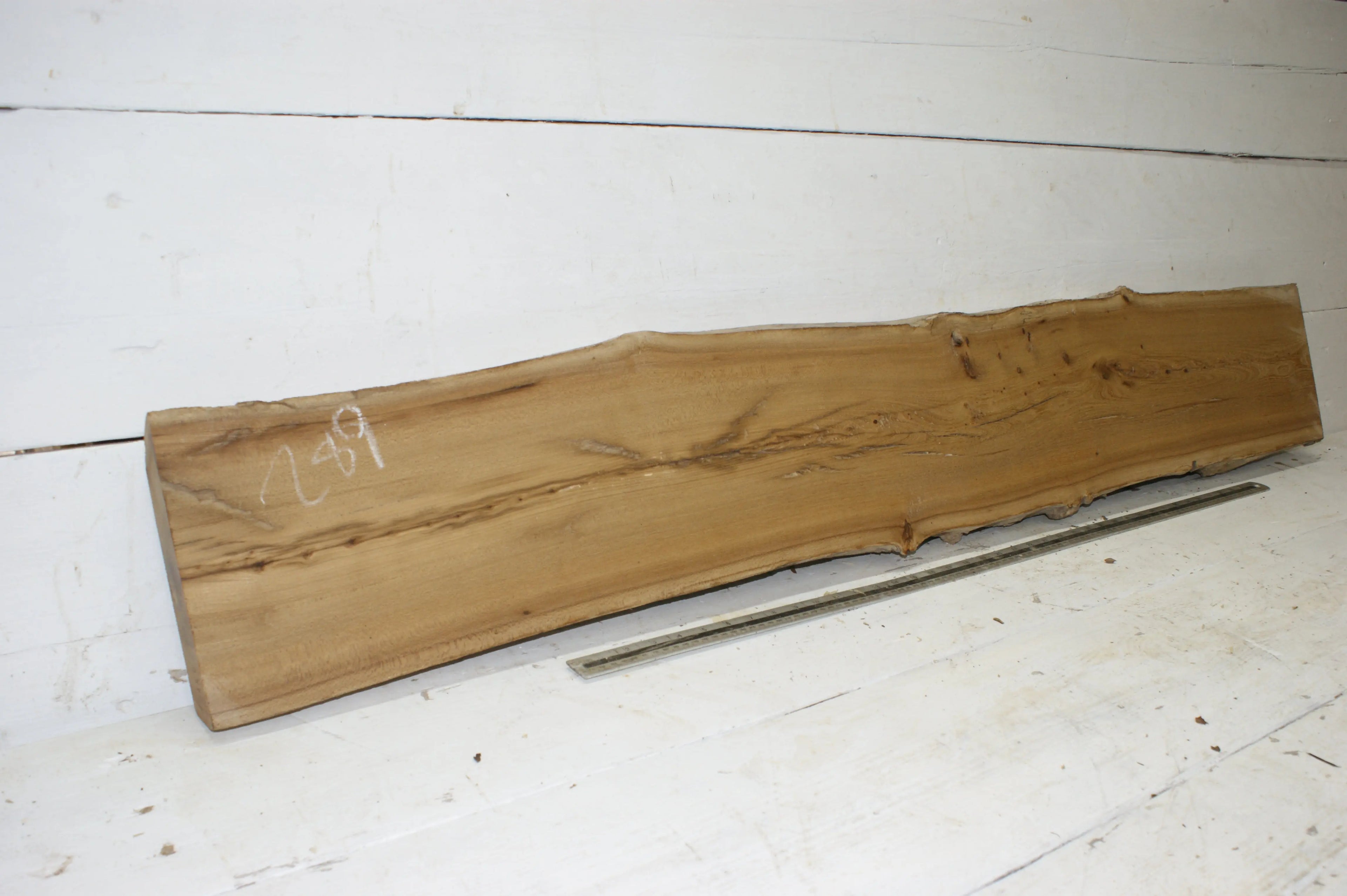 AIR DRIED ELM, 1488 L x 242 - 185 W x 45 D (mm) HARDWOOD (289) elm