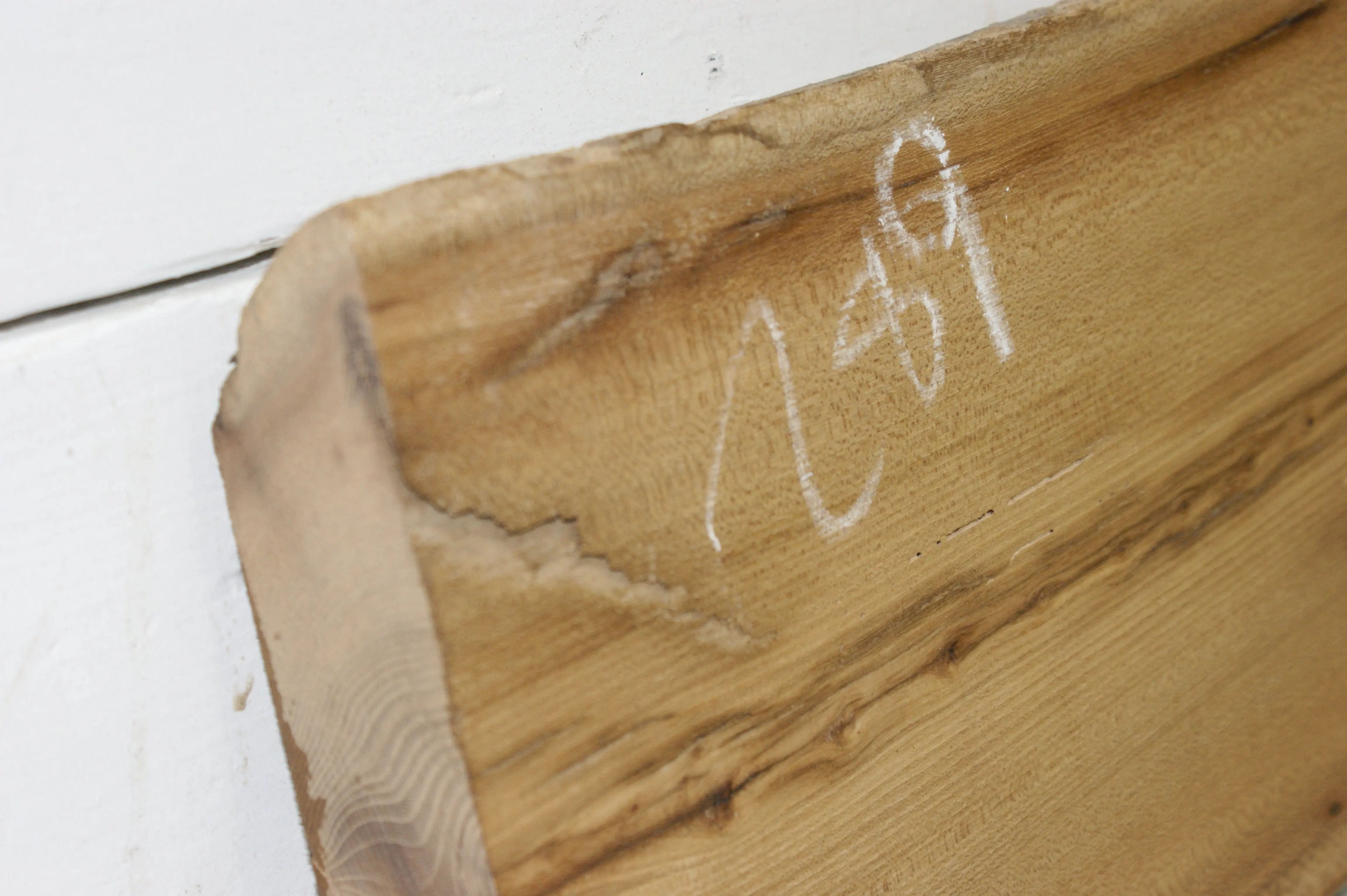 AIR DRIED ELM, 1488 L x 242 - 185 W x 45 D (mm) HARDWOOD (289) elm