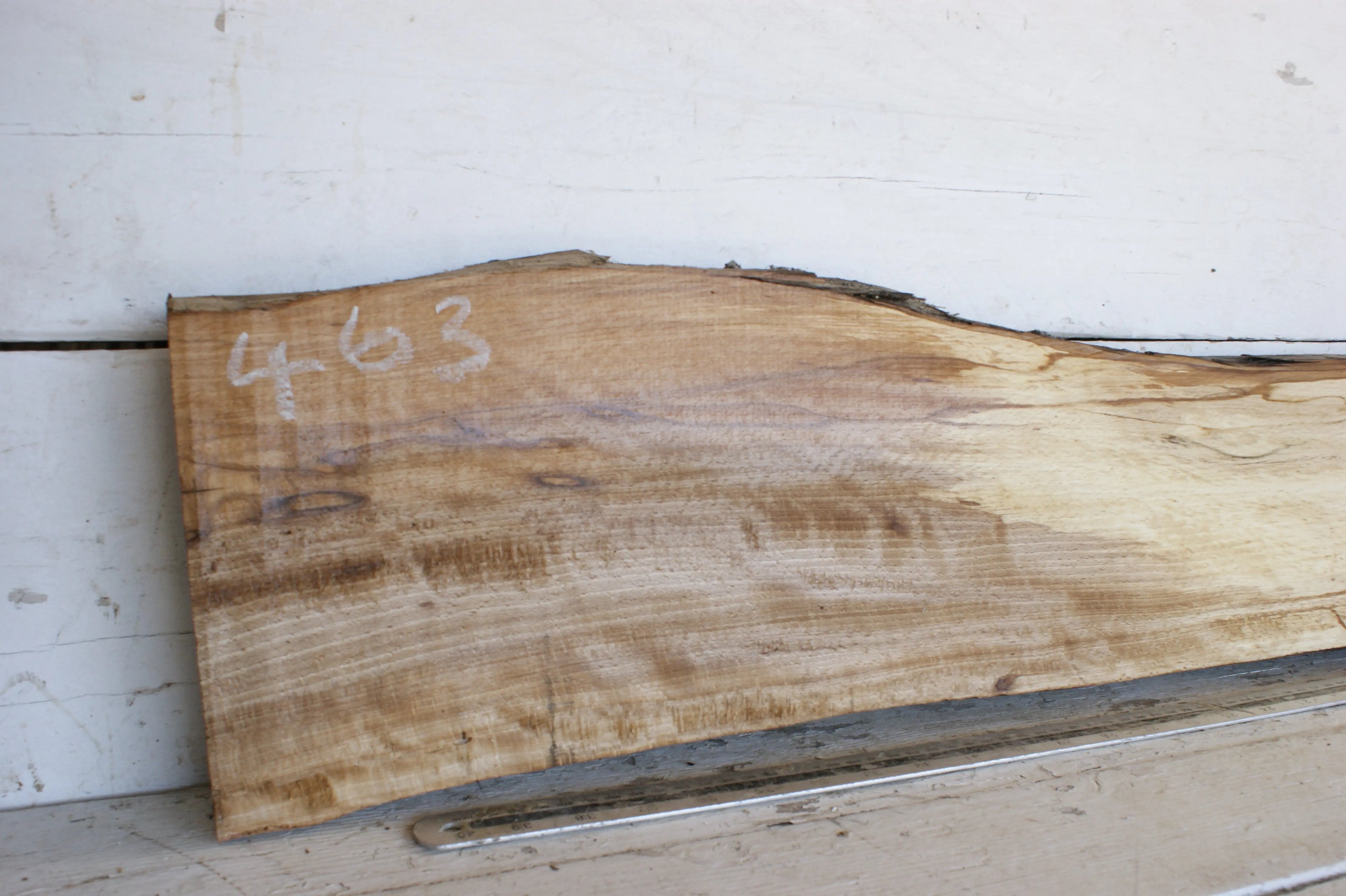 (463) SPALTED BEECH, HARDWOOD 1157 L x 202 - 91 W x 37 D (mm) SPALTED BEECH