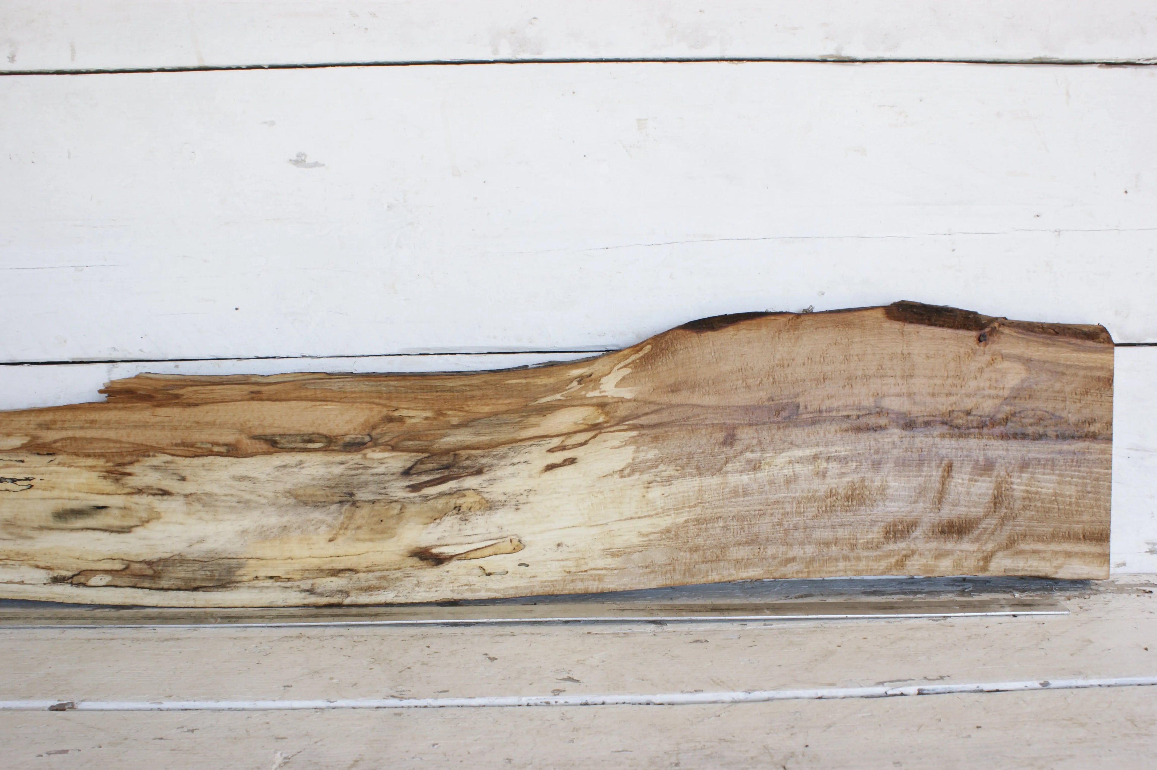 (463) SPALTED BEECH, HARDWOOD 1157 L x 202 - 91 W x 37 D (mm) SPALTED BEECH