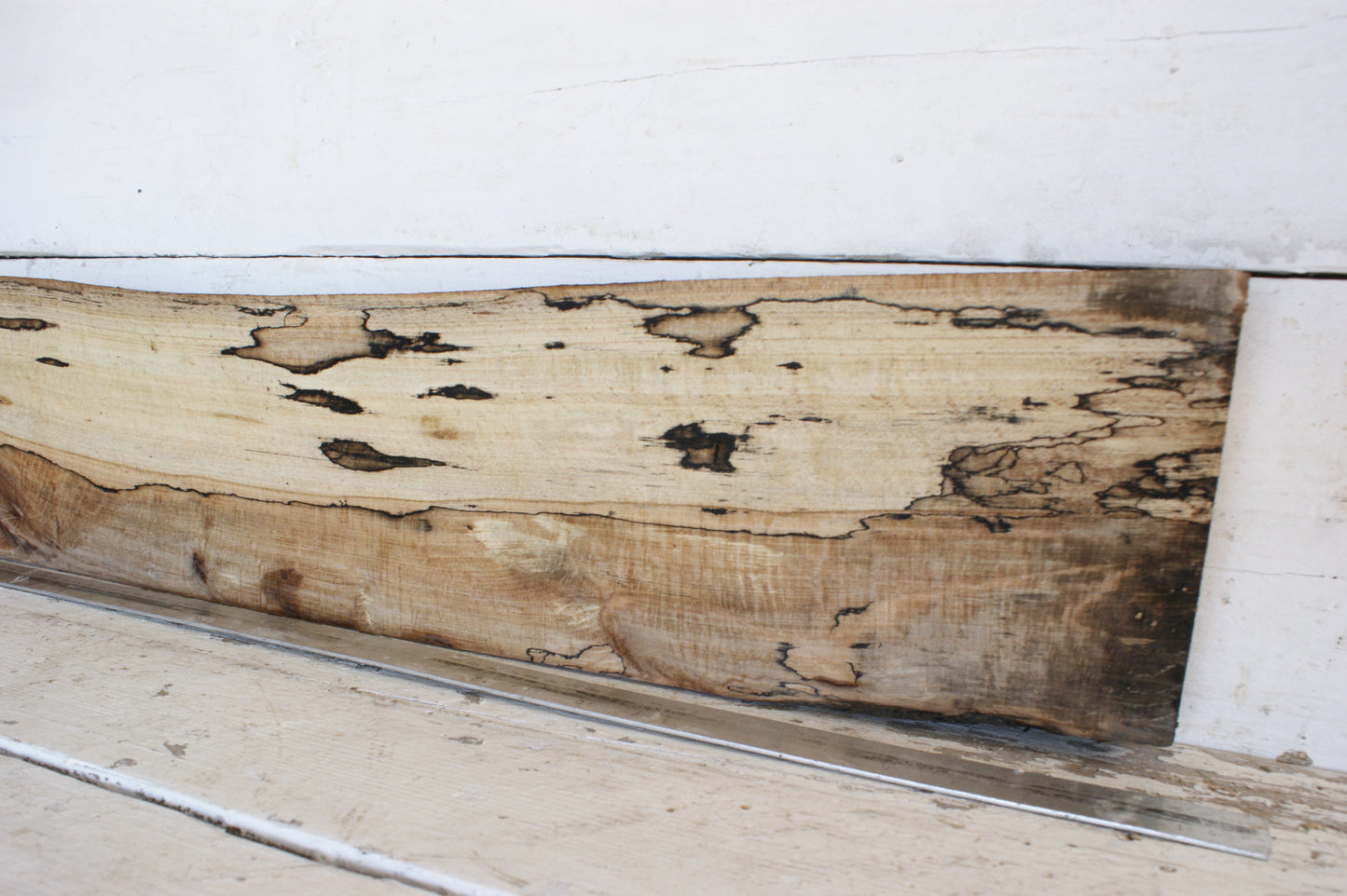 (465) SPALTED BEECH, HARDWOOD 1020 L x 175 - 161 W x 37 D (mm)