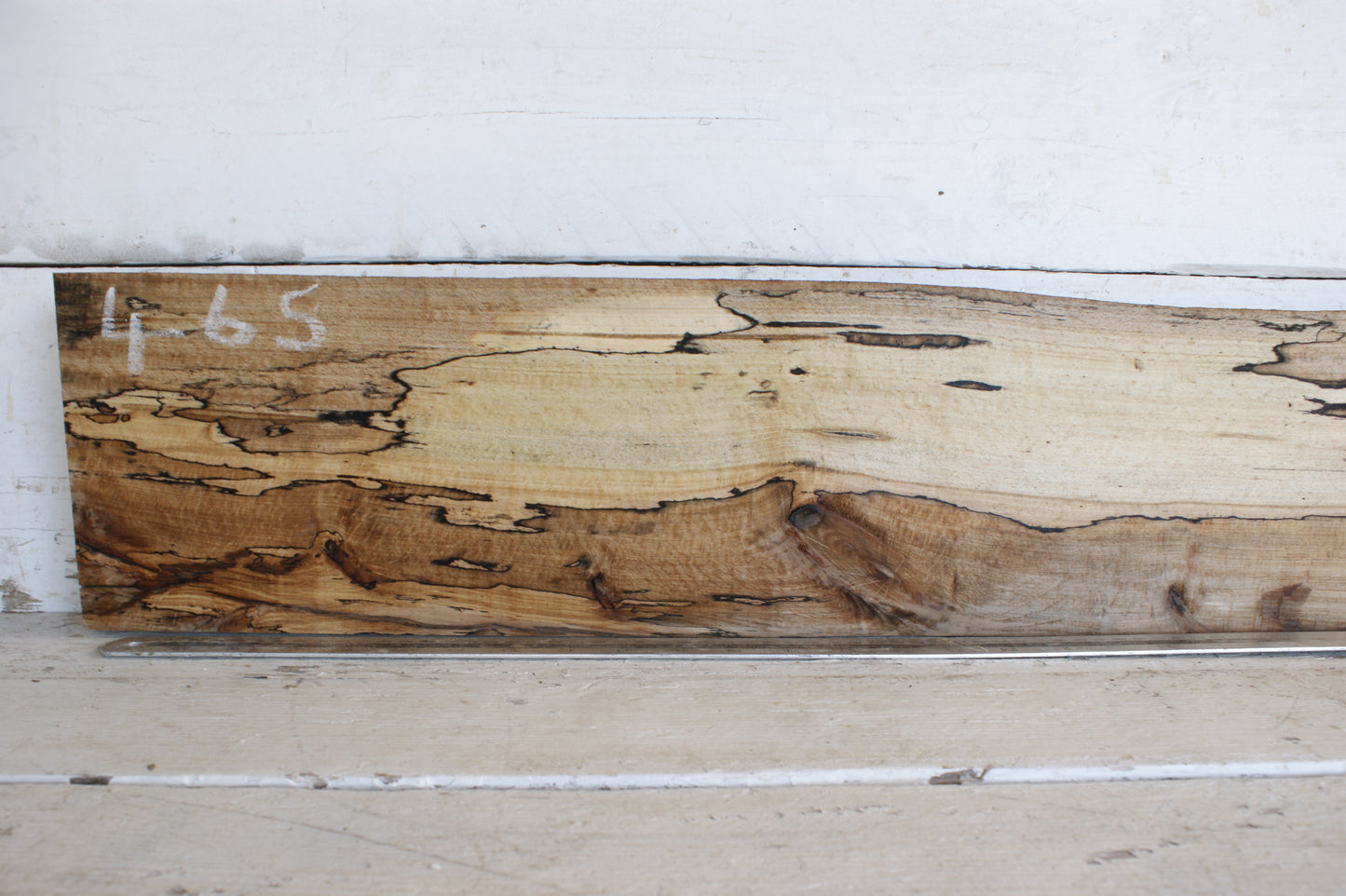 (465) SPALTED BEECH, HARDWOOD 1020 L x 175 - 161 W x 37 D (mm)