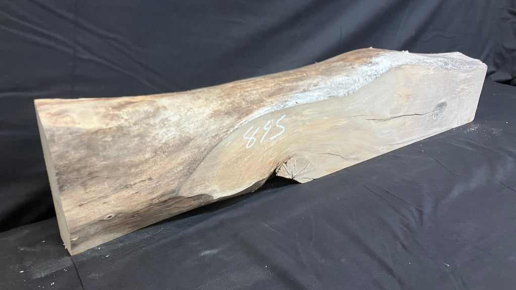 Lime block, mantle piece 1018 L x 210 W x 83 D (mm)    (895)