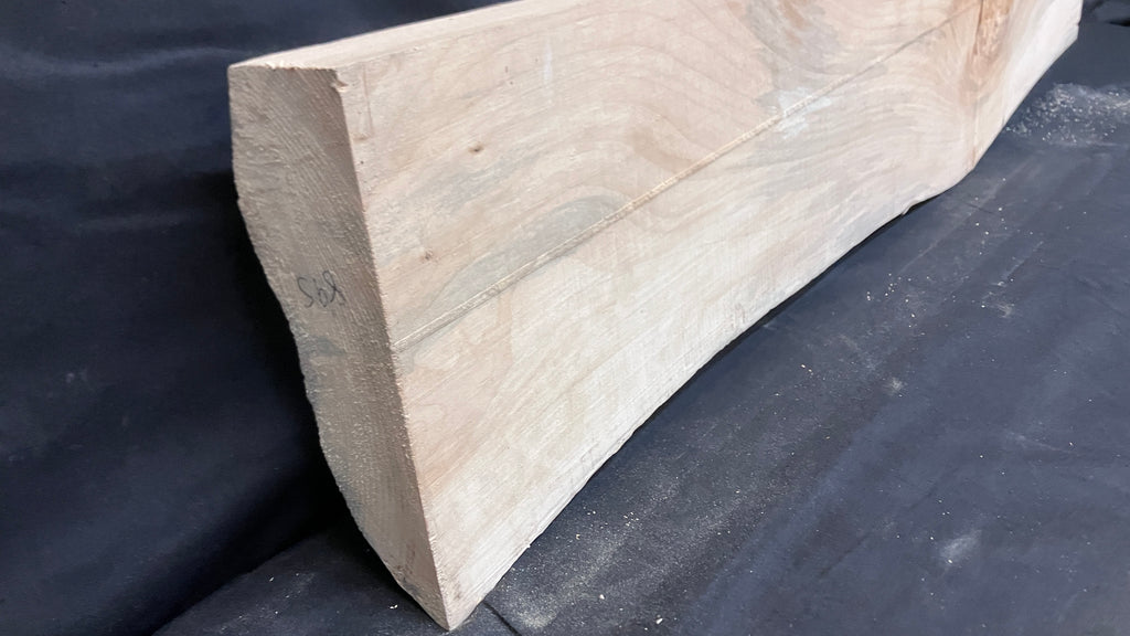 Lime block, mantle piece 1018 L x 210 W x 83 D (mm)    (895)
