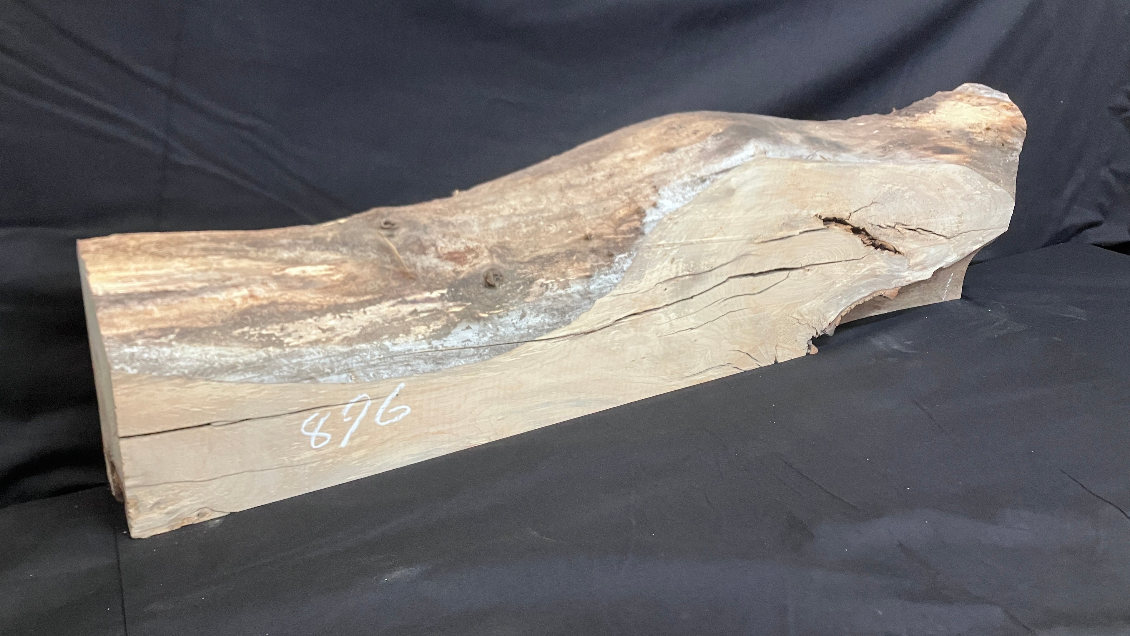 Lime block,mantle piece 1024 L x 269 W x 84 D (mm)    (896)