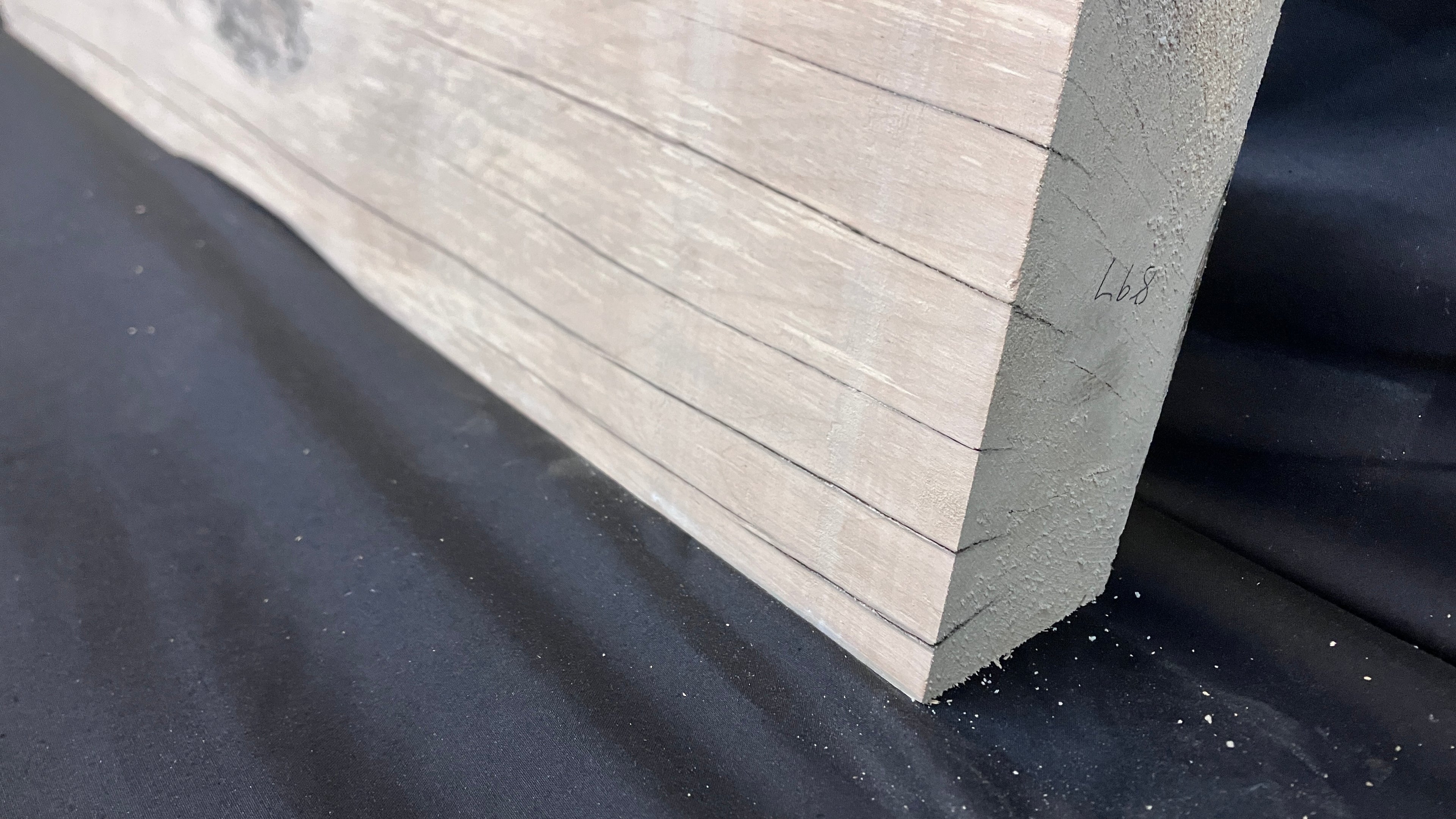 Lime block,mantle piece 861 L x 255 W x 83 D (mm)    (897)