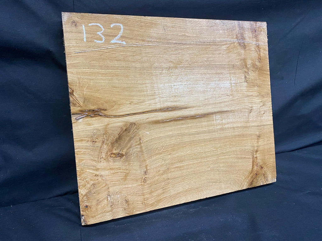 OAK HARDWOOD PLANK, CRAFTS, SHELVING  450 L x 382 W x 40 D mm (132)