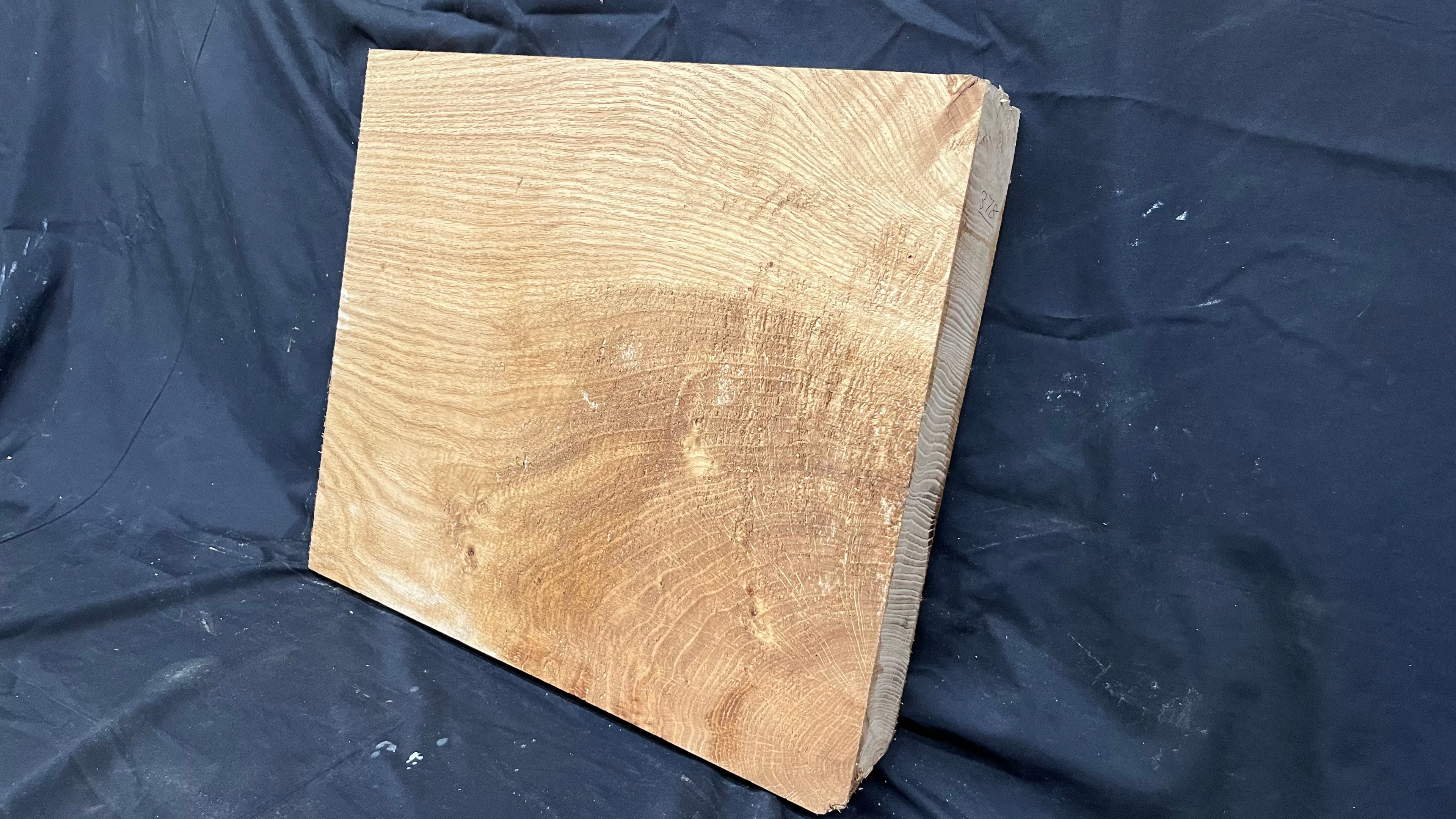 Oak chopping block, floating shelf, board, slab, 467 L x 384 W x 41 D mm    (378)