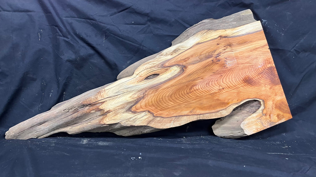 Hardwood yew, slab, board 1023 L x 455 W x 47 D mm    (379)
