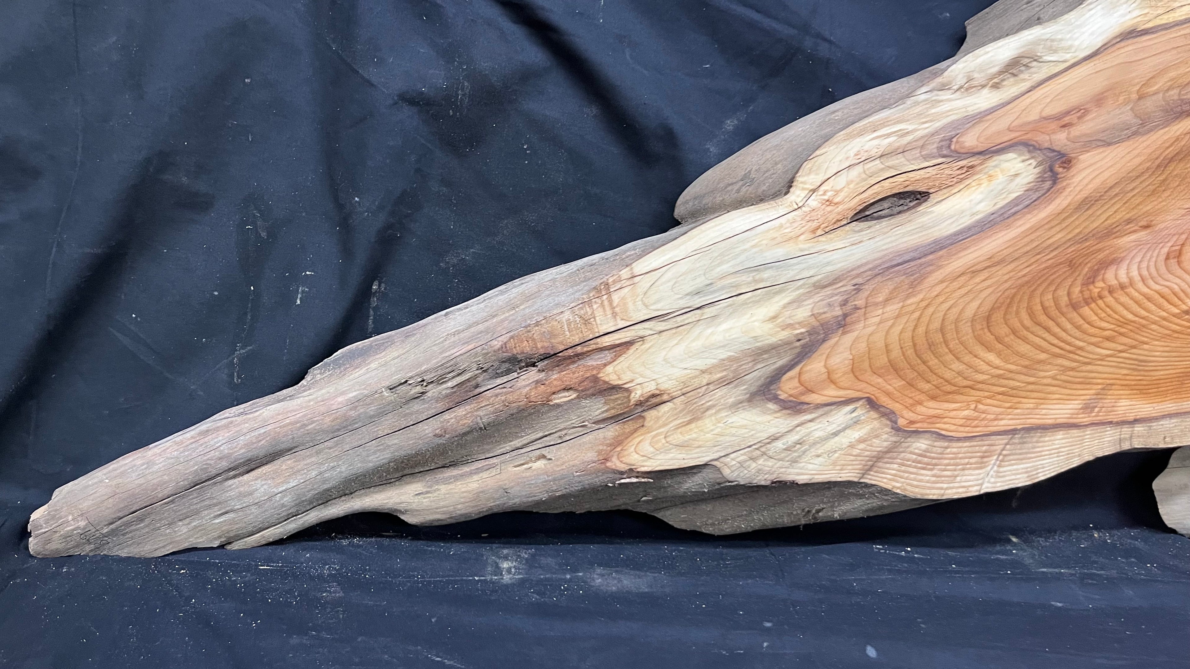 Hardwood yew, slab, board 1023 L x 455 W x 47 D mm    (379)