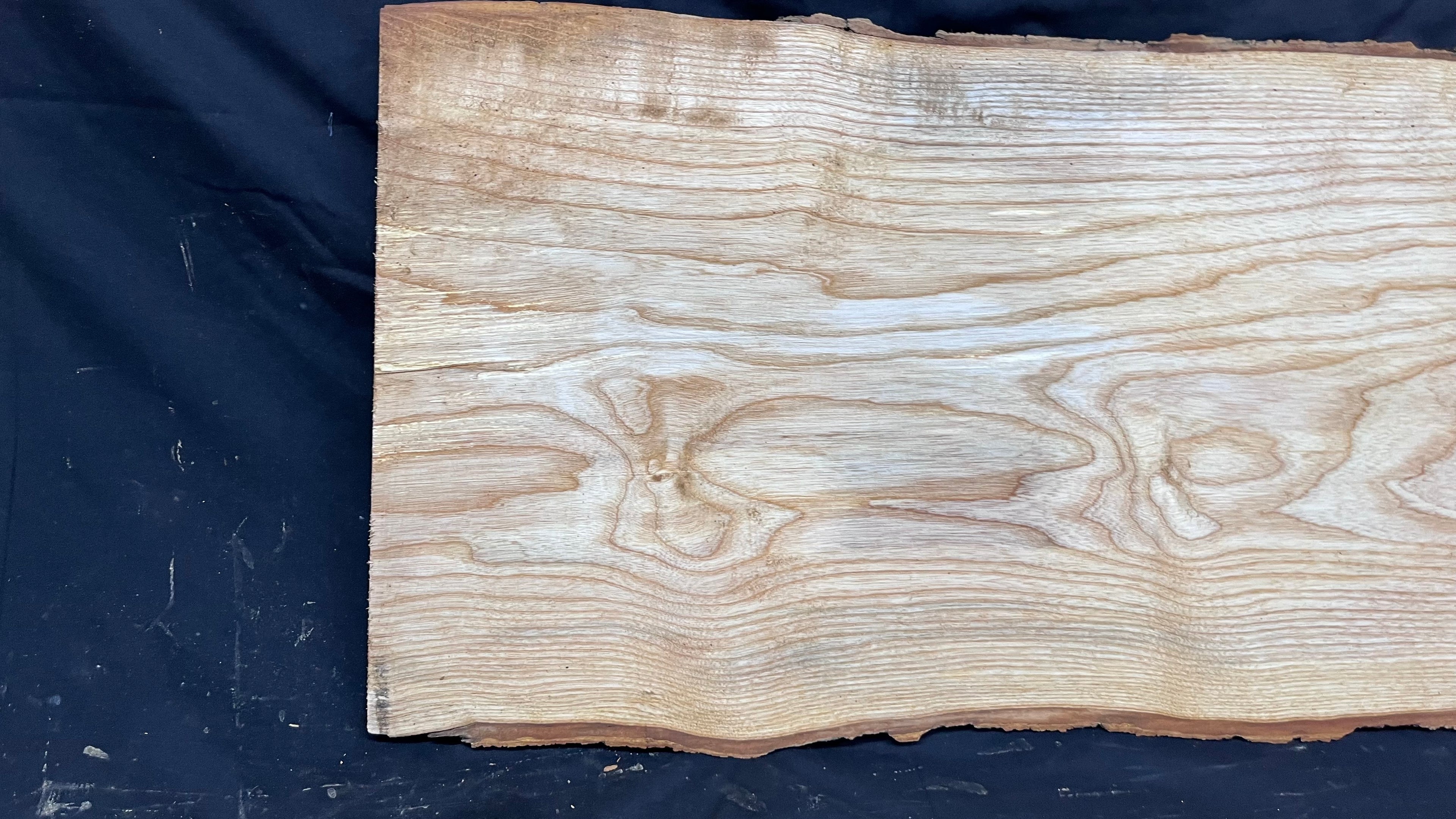 Ash hardwood, coffee table, platter, timber, plank 844 L x 403 W x 40 D mm     (391)