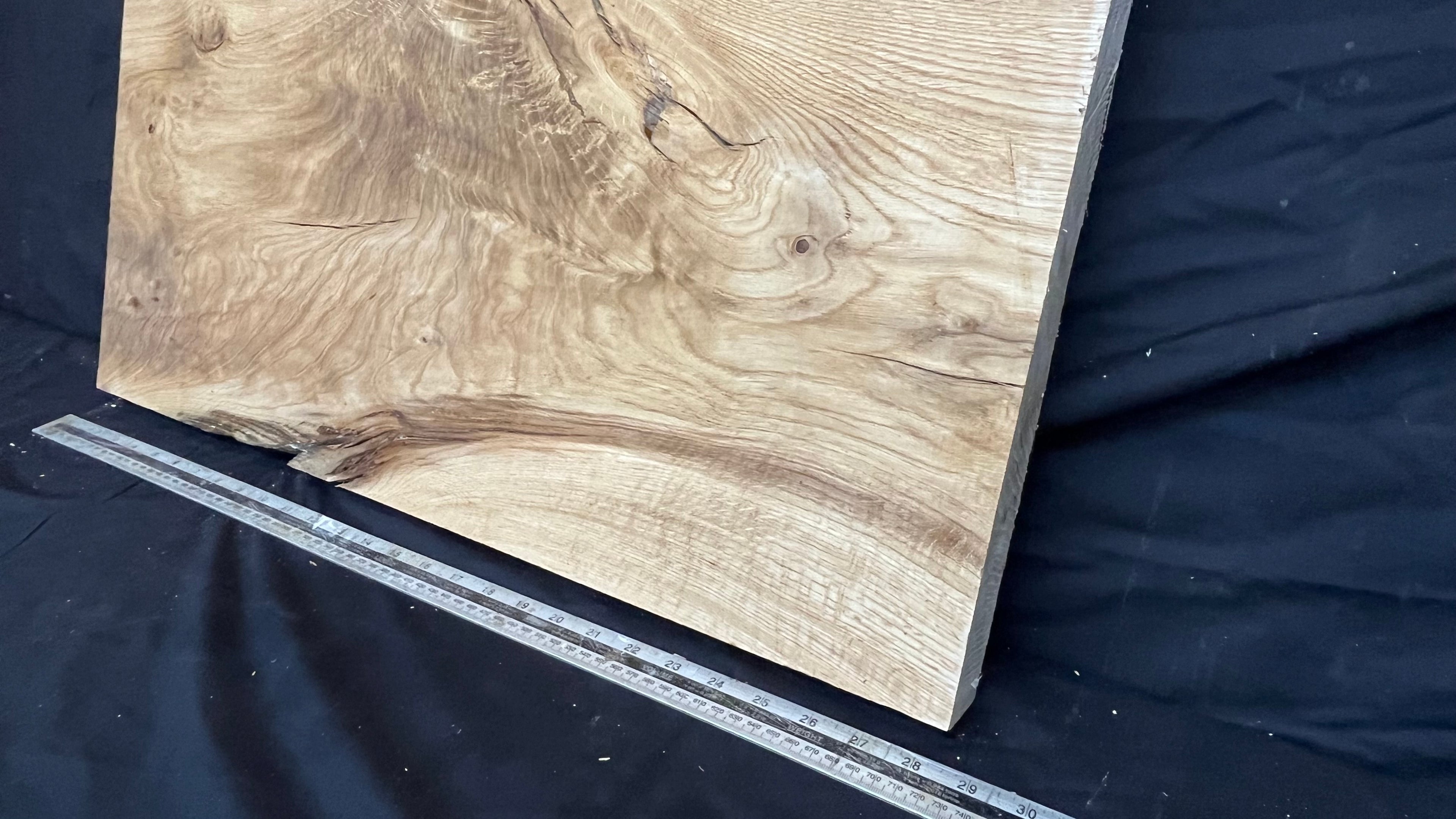 OAK HARDWOOD SHELVING, MANTLE, SHELF 710 L x 475 W x 43 D mm (245)