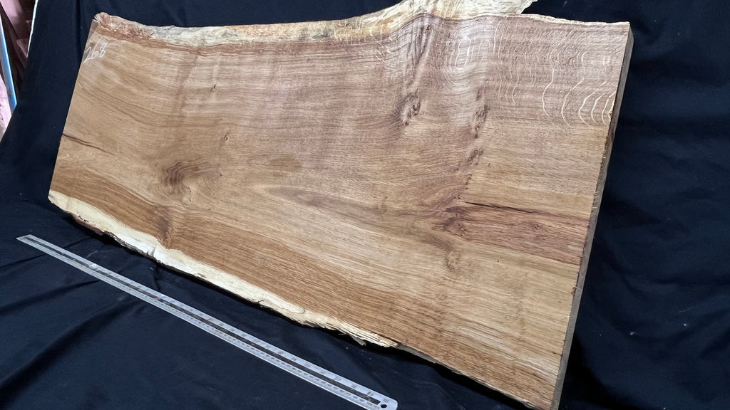 Oak coffee table top 1221 L x 459 W x 36 D mm (268)